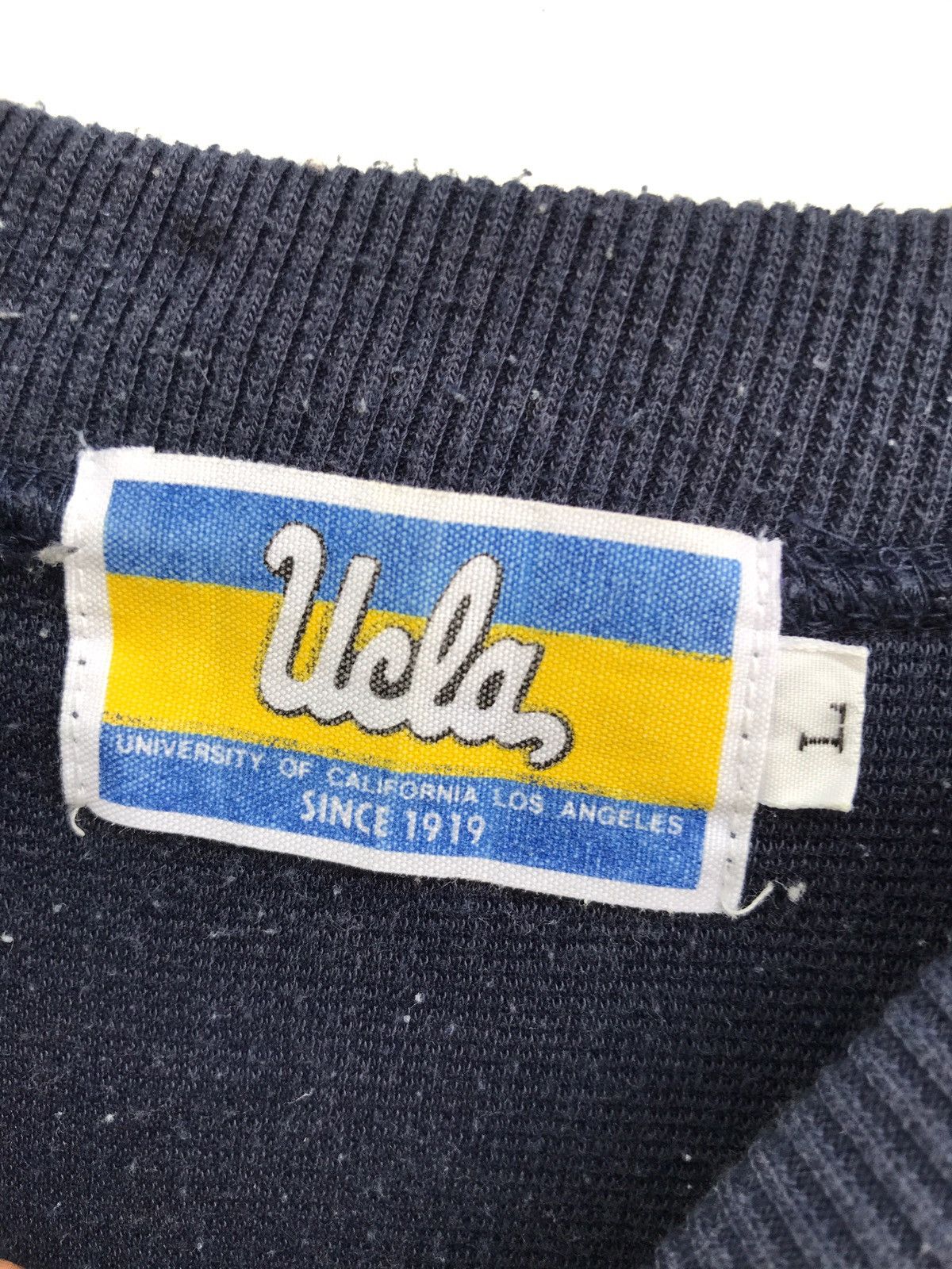 Vintage Vintage Ucla Sweatshirt Size US L / EU 52-54 / 3 - 4 Thumbnail