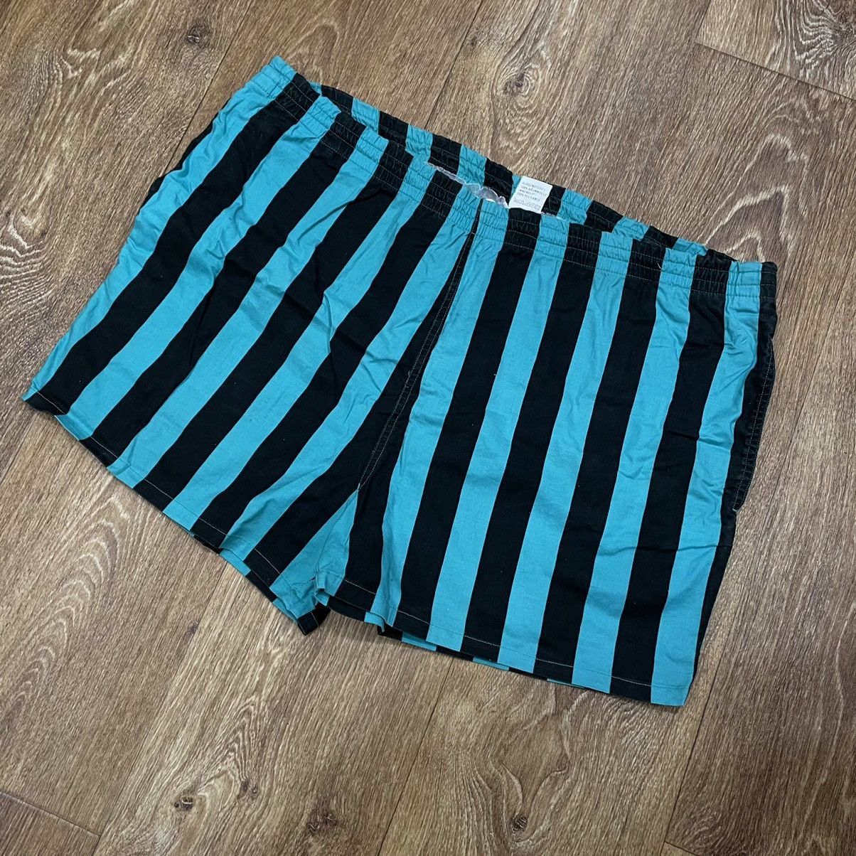 Beauty Beast Vintage 90s Art Hawaii Shorts Swim Wear Y2K Streetwear Size US 36 / EU 52 - 2 Thumbnail