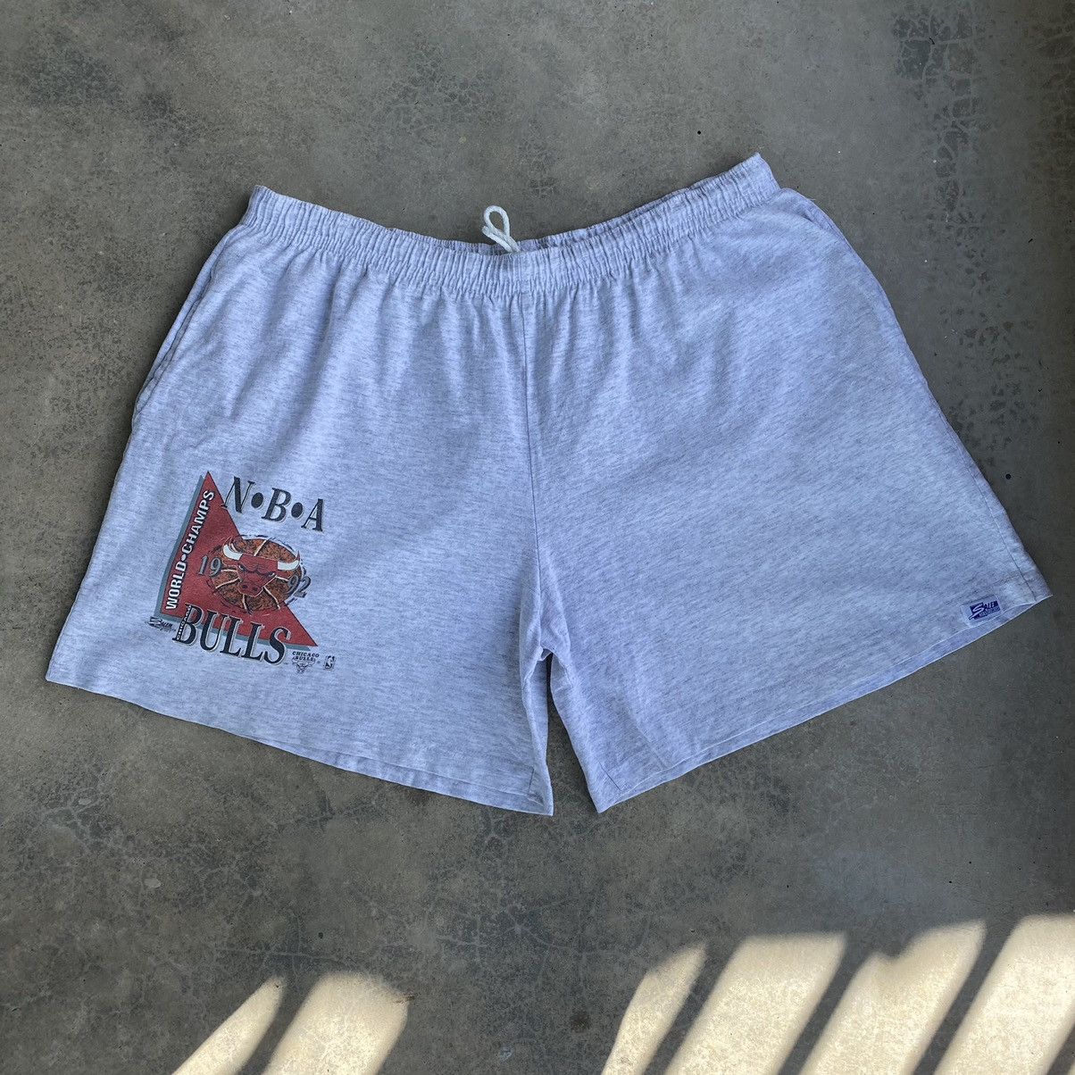 image of Vintage 90's Chicago Bulls Nba Short Pants in Grey, Men's (Size 34)