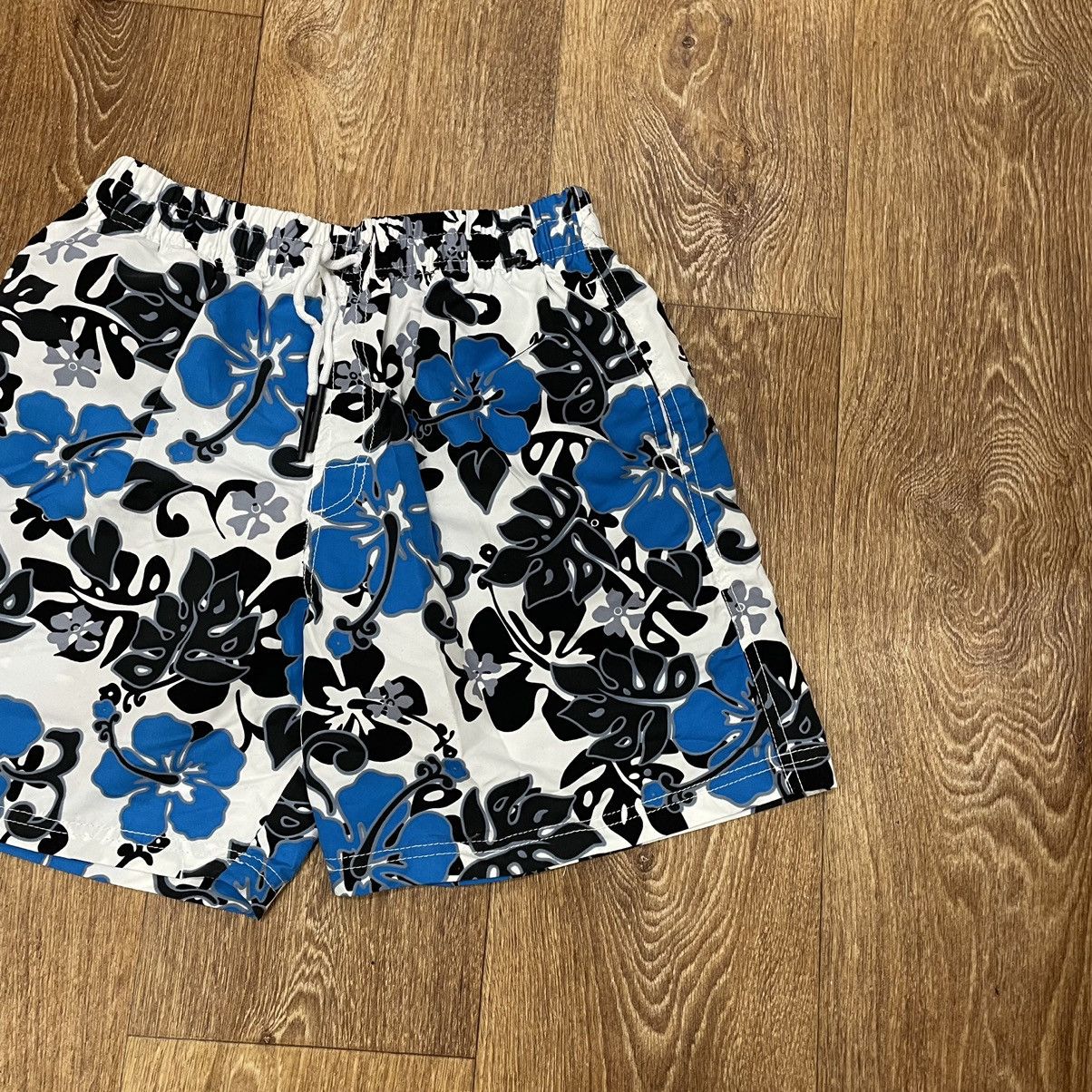 Vintage Vintage 90s Floral All Over Print Shorts Streetwear Y2K 30 Size US 30 / EU 46 - 2 Thumbnail