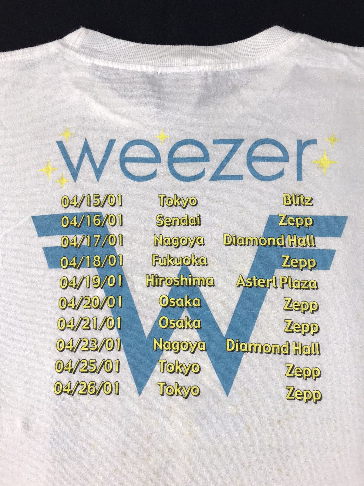 Band Tees × Vintage Weezer Superhero Japan World Tour 2001 Tee Big Box Printed Size US M / EU 48-50 / 2 - 4 Thumbnail