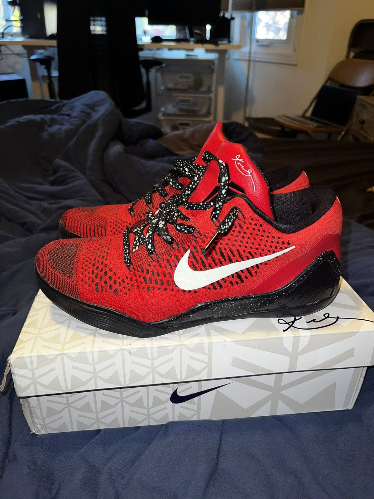 Nike Kobe 9 red university Size US 10.5 / EU 43-44 - 3 Thumbnail