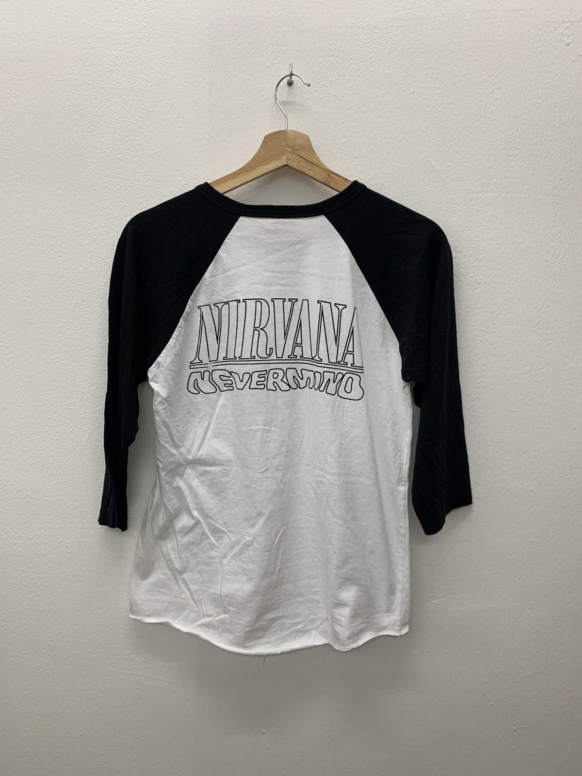Nirvana Vintage Nirvana Nevermind Raglan Tshirt Botleg Size US S / EU 44-46 / 1 - 1 Thumbnail