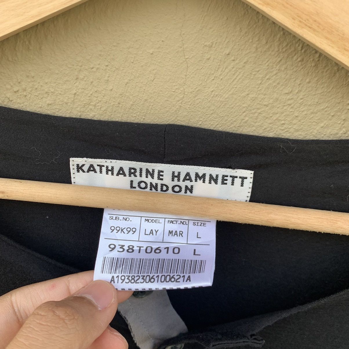 Katharine Hamnett London Katharine Hamnett London Cut Sewn Distressed Tshirt Size US M / EU 48-50 / 2 - 3 Thumbnail