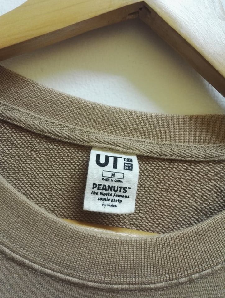 Peanuts × Uniqlo Uniqlo Peanuts Snoopy sweatshrit (c21) Size US M / EU 48-50 / 2 - 5 Thumbnail