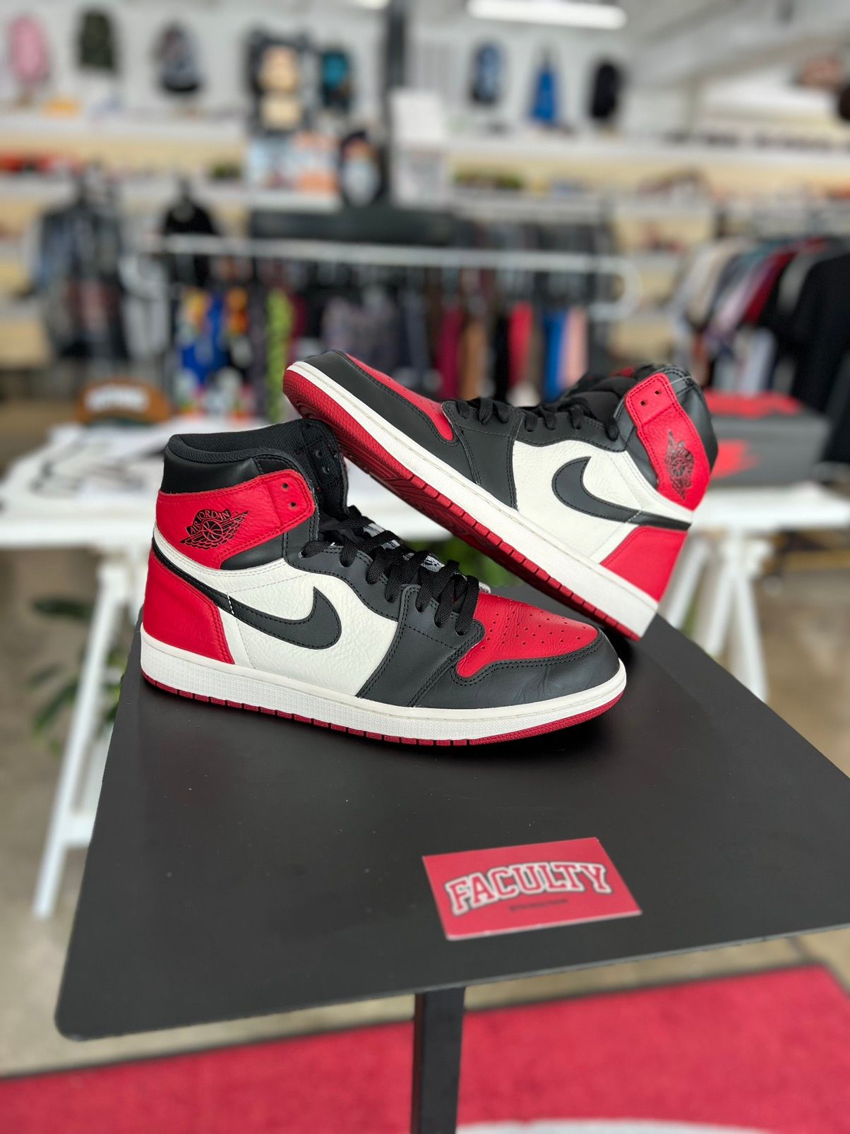Pre-owned Jordan Nike Jordan 1 High Bred Toe Sz. 12 Shoes In Red