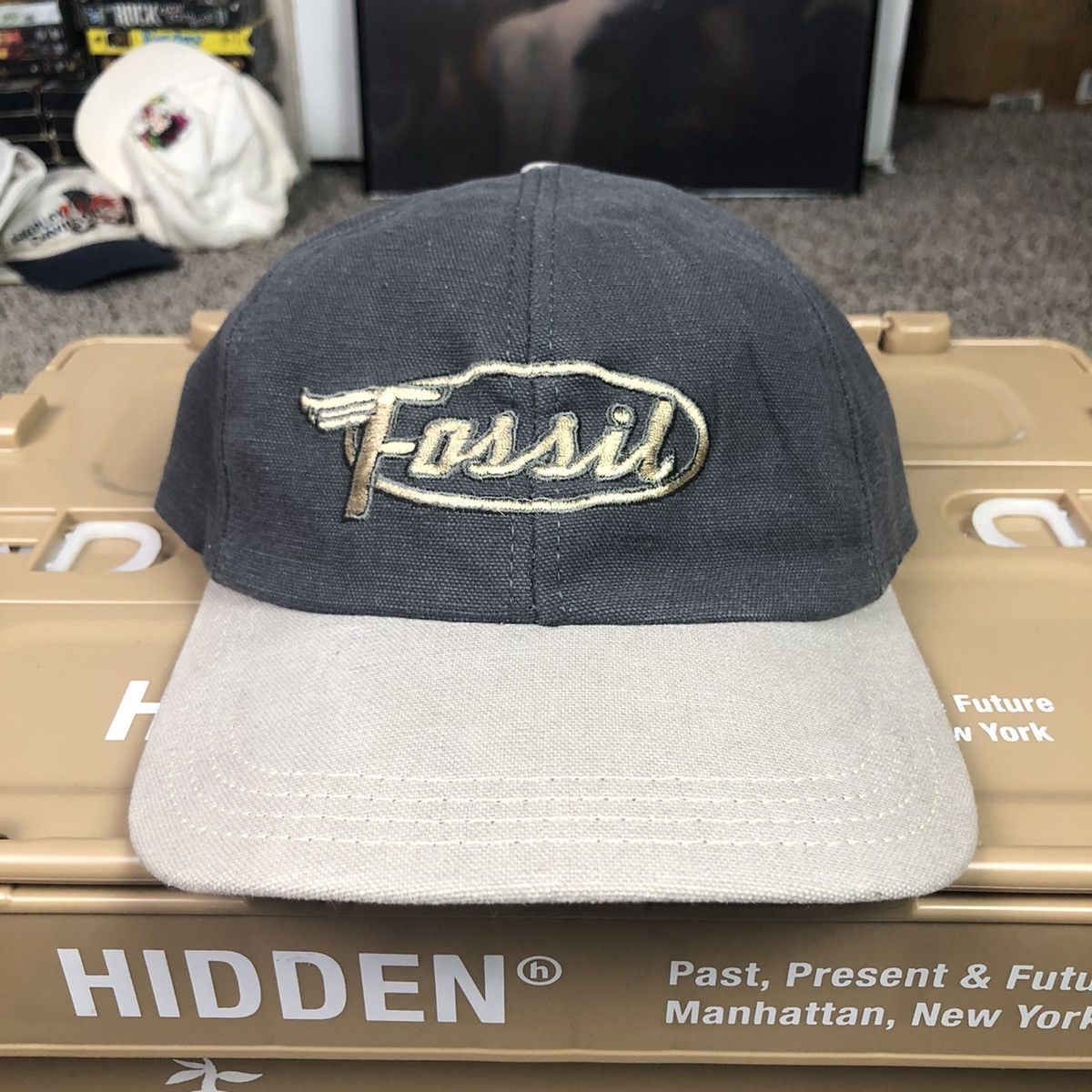 Fossil × Vintage Vintage 1990s Fossil Logo Snapback Hat Size ONE SIZE - 1 Thumbnail