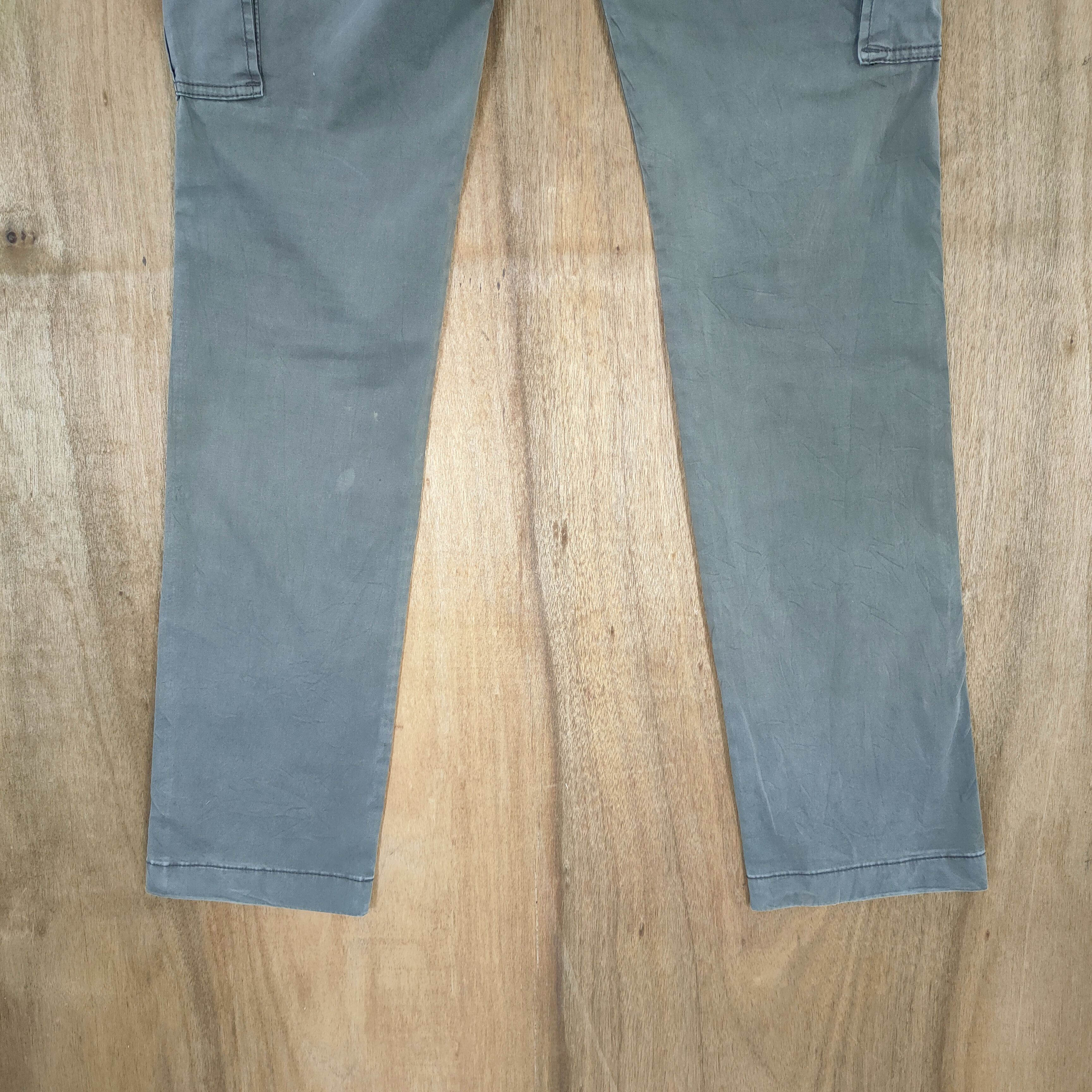 Japanese Brand VINTAGE JAPANESE BRAND FADED GREEN SKINNY CARGO PANTS Size US 30 / EU 46 - 7 Thumbnail