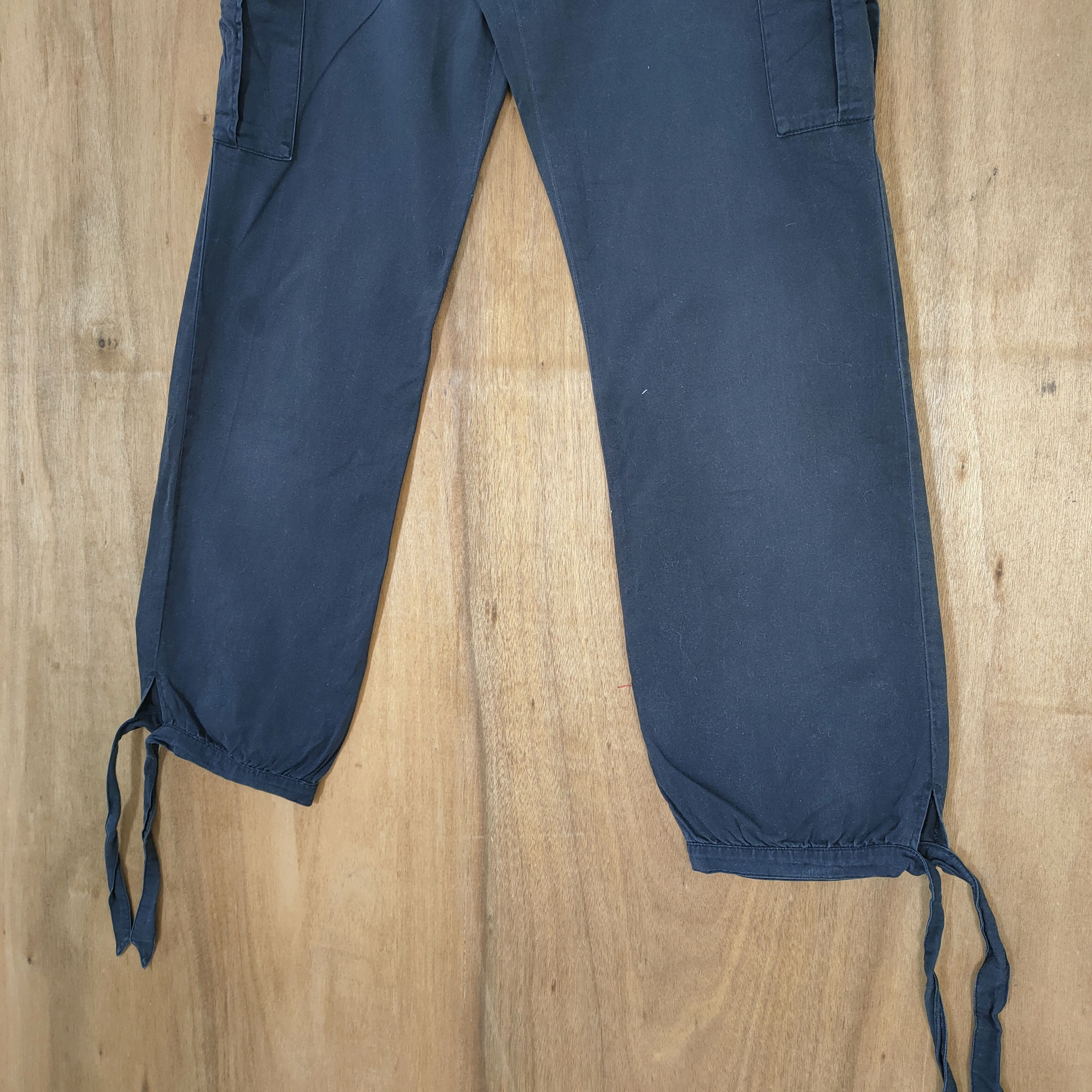 Japanese Brand JAPANESE BRAND BLACK BONDAGE CARGO PANTS Size US 28 / EU 44 - 3 Thumbnail