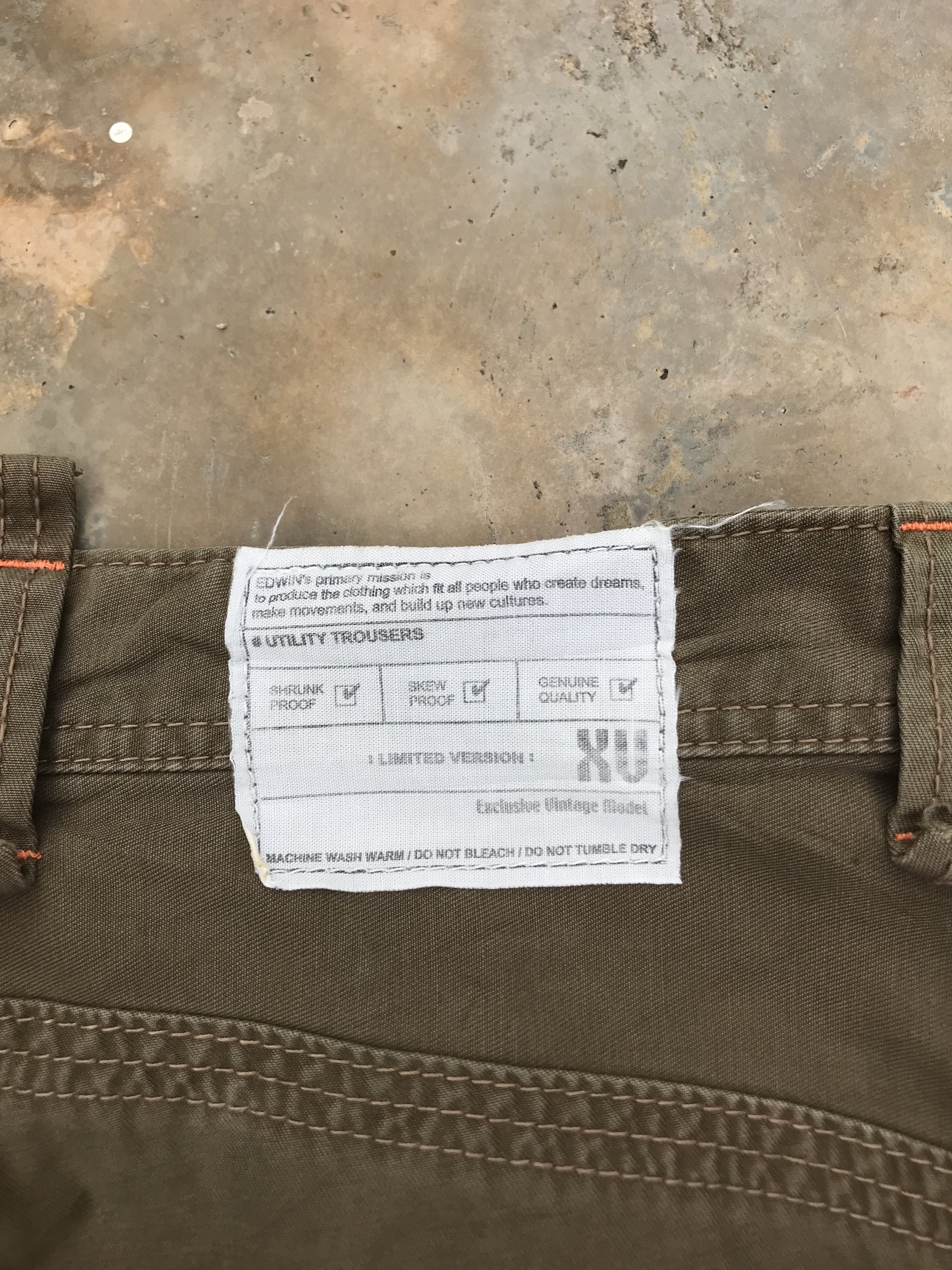 Edwin EDWIN EXCLUSIVE VINTAGE CARGO PANT Size US 34 / EU 50 - 9 Thumbnail