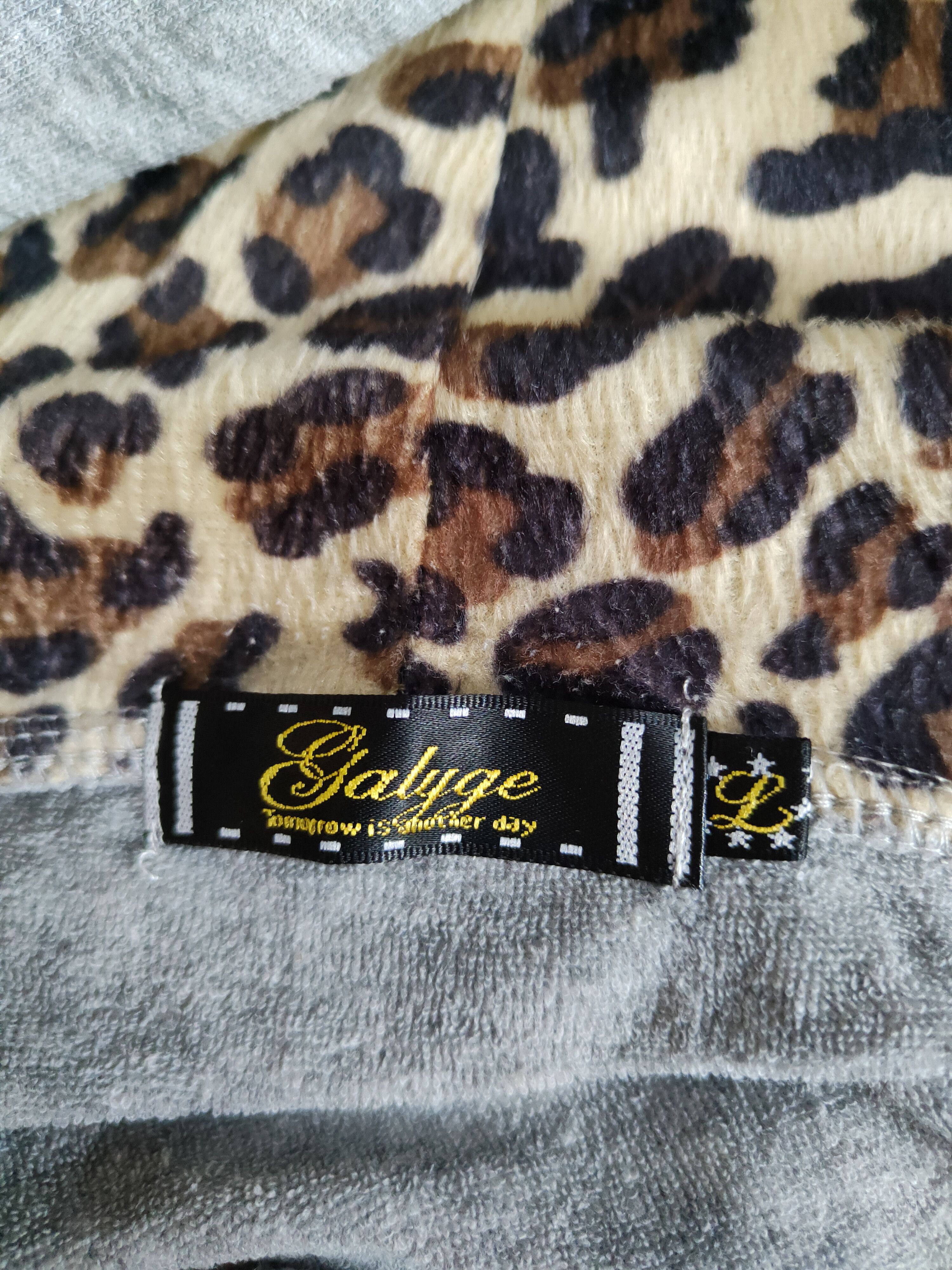 City Streets × Japanese Brand Galyge Gray Hug Hoodie Sweatshirt hoodie leopard #167B Size L / US 10 / IT 46 - 12 Thumbnail