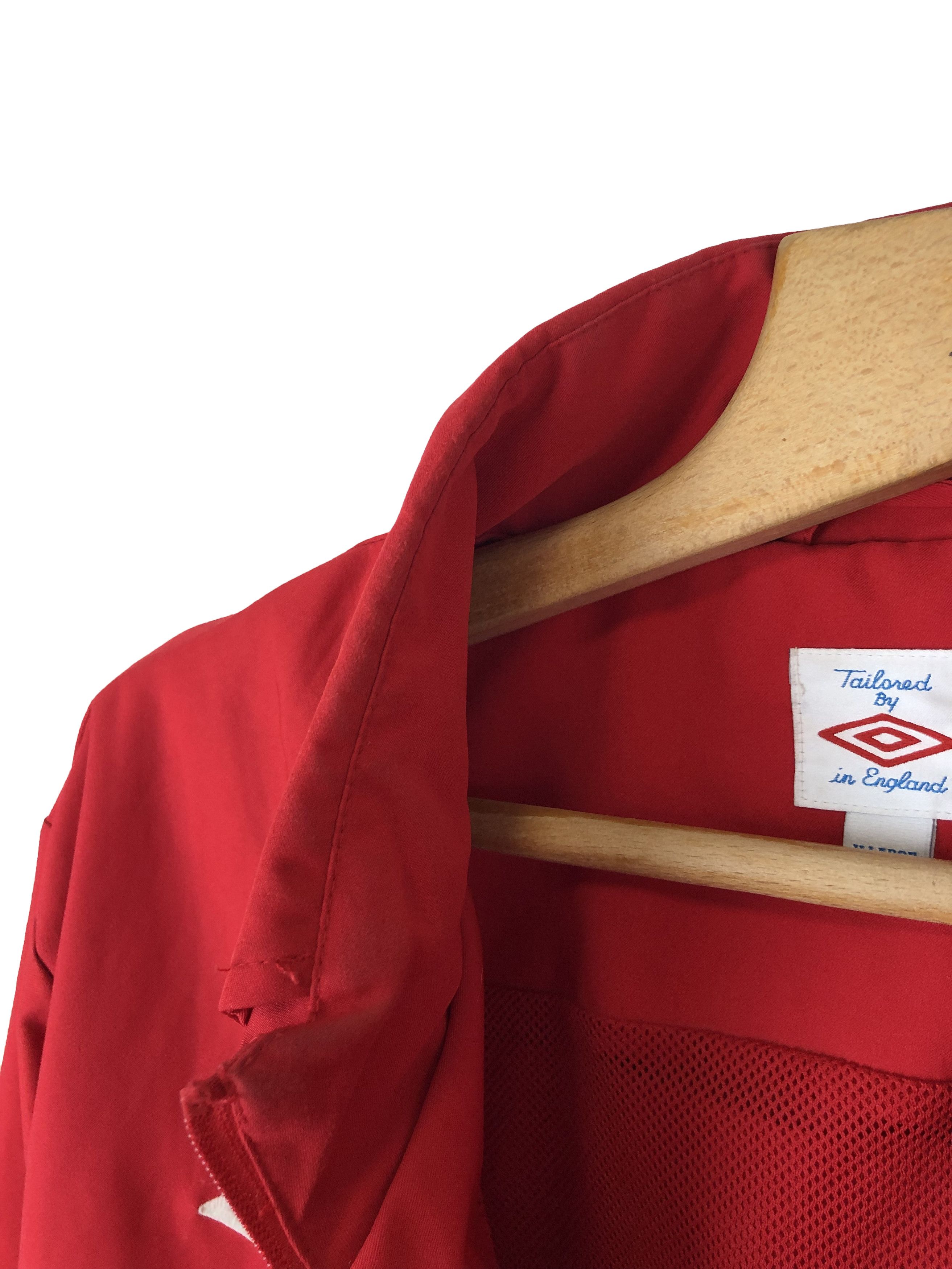 Umbro VINTAGE UMBRO RED LIGHT JACKET ENGLAND BIG BACK LOGO Size US XL / EU 56 / 4 - 14 Thumbnail