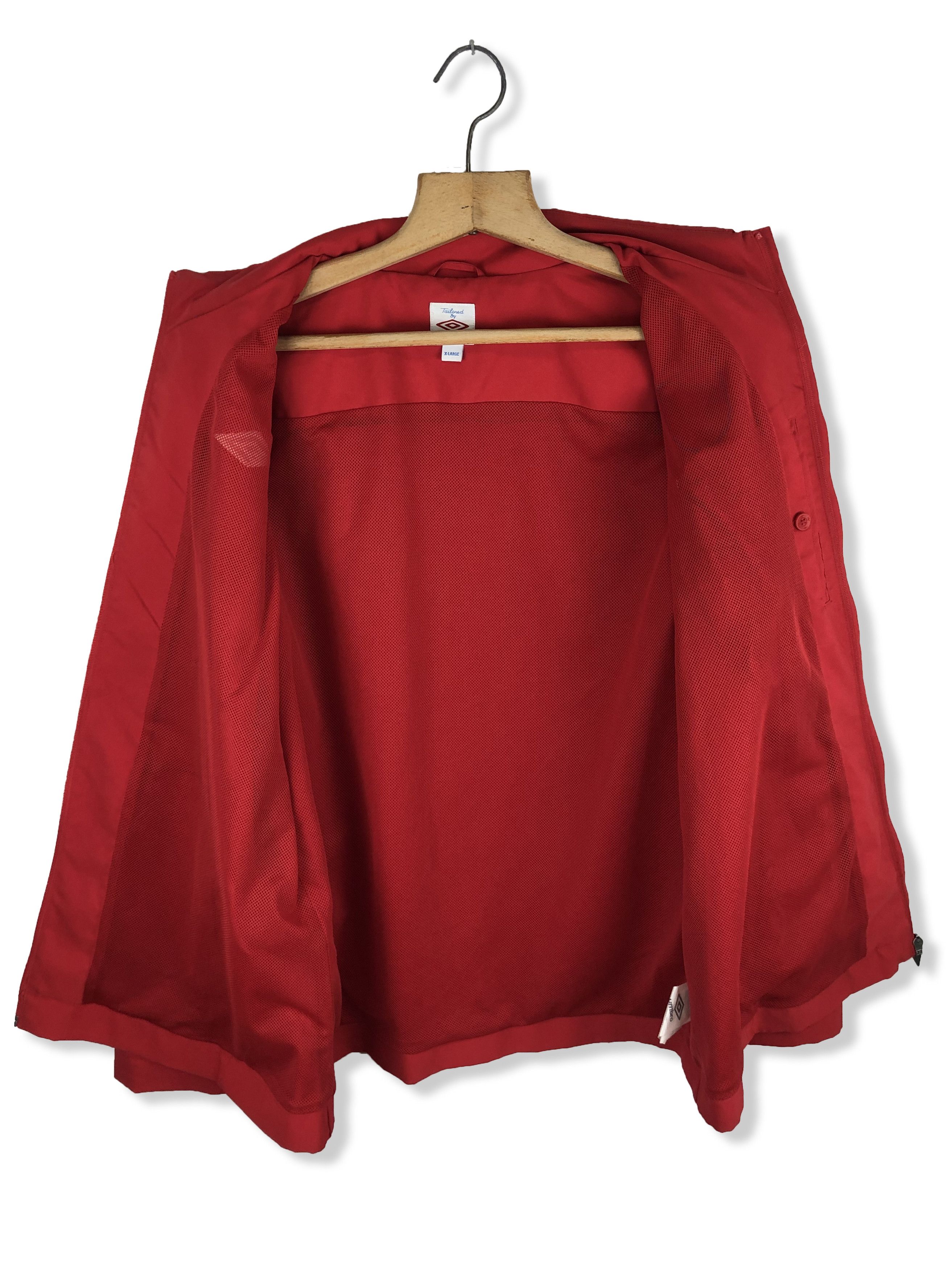 Umbro VINTAGE UMBRO RED LIGHT JACKET ENGLAND BIG BACK LOGO Size US XL / EU 56 / 4 - 9 Thumbnail