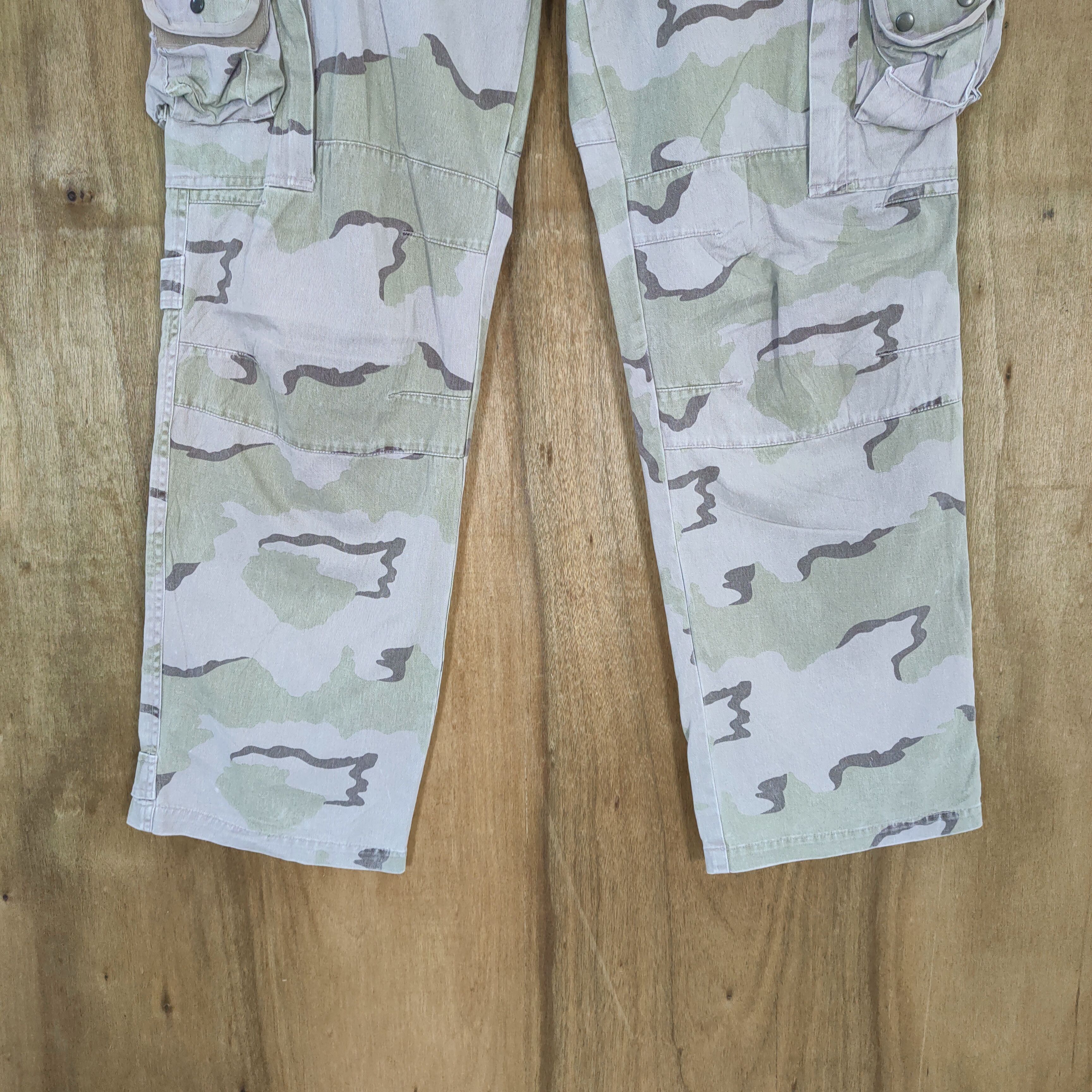 Vintage VINTAGE TROUSERS MAN CAMO MILITARY WAIST BAG CARGO PANTS Size US 36 / EU 52 - 4 Thumbnail