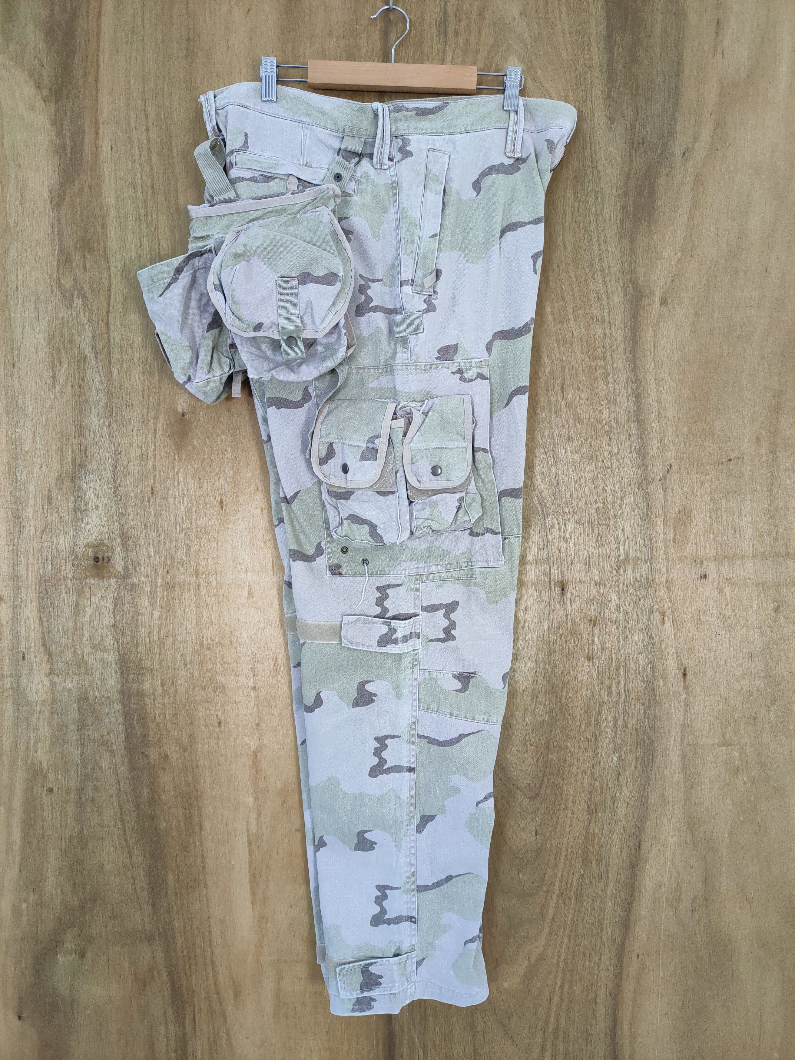 Vintage VINTAGE TROUSERS MAN CAMO MILITARY WAIST BAG CARGO PANTS Size US 36 / EU 52 - 15 Thumbnail