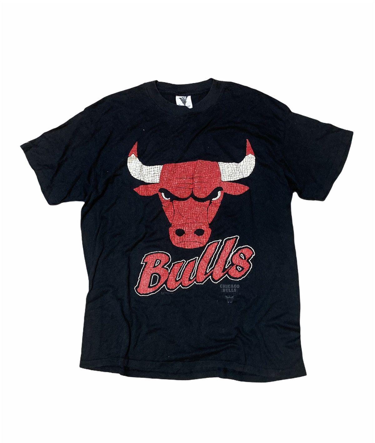 NBA × Vintage Vintage 90s Big Logo Chicago Bulls Tee Size US XL / EU 56 / 4 - 1 Thumbnail