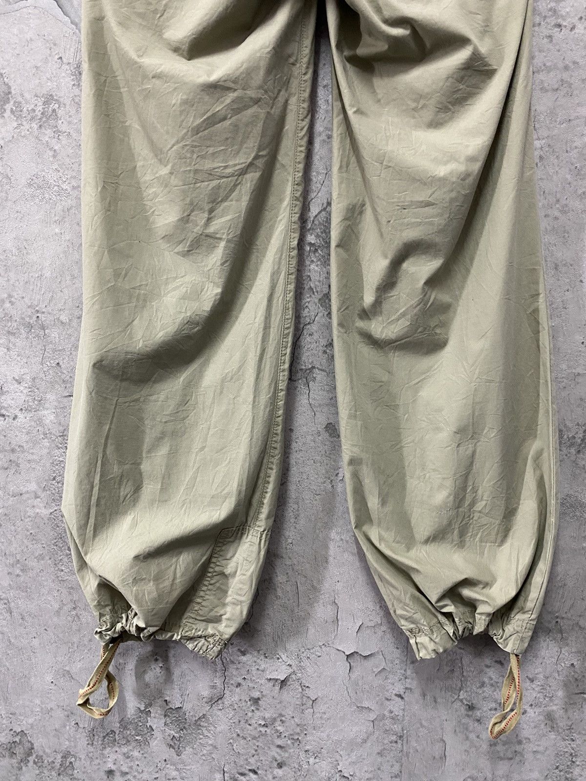 Tommy Hilfiger Vintage Tommy Hilfiger Cargo Parachute Bush Pocket Pants Size US 30 / EU 46 - 12 Thumbnail