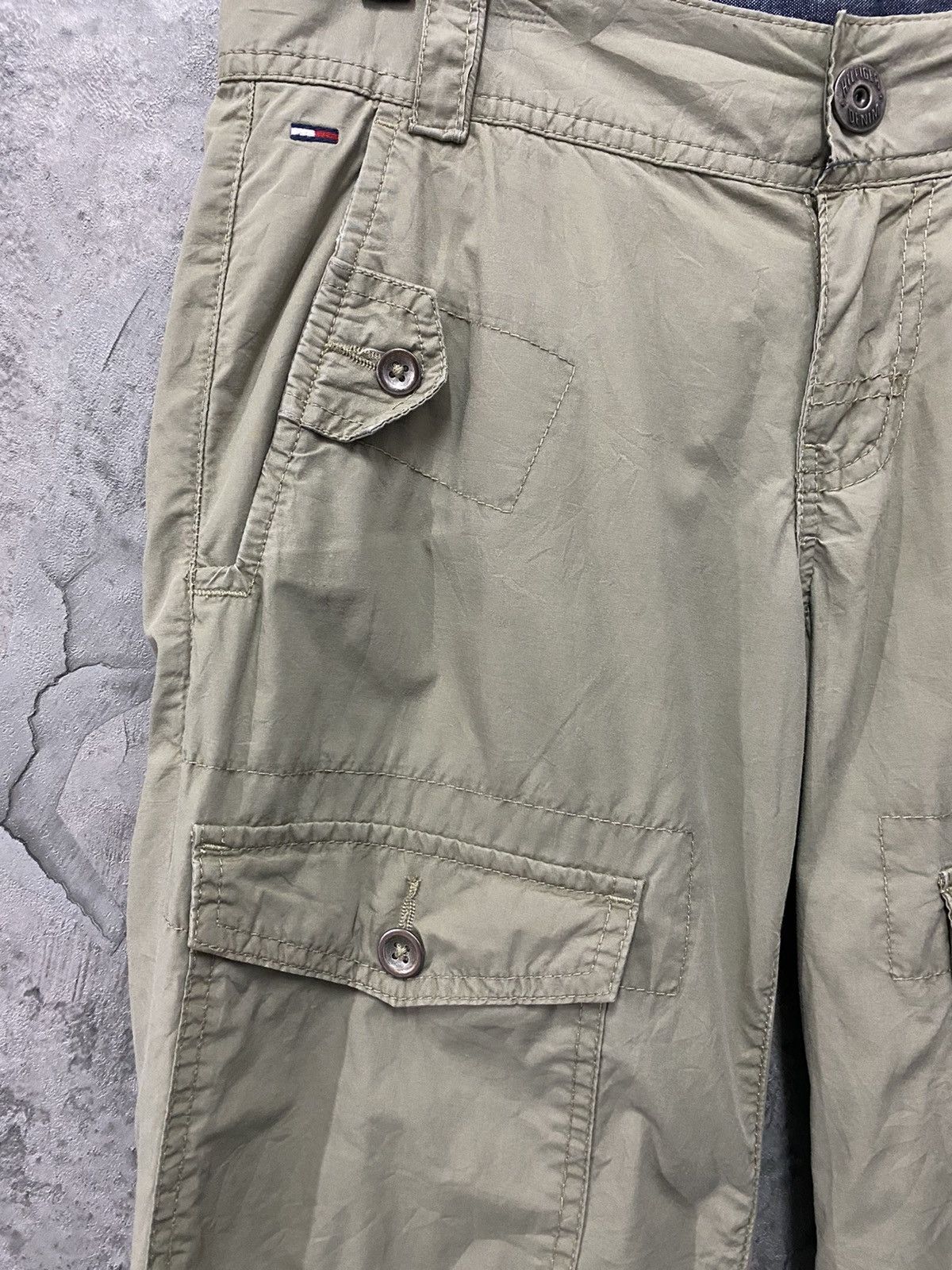 Tommy Hilfiger Vintage Tommy Hilfiger Cargo Parachute Bush Pocket Pants Size US 30 / EU 46 - 9 Thumbnail