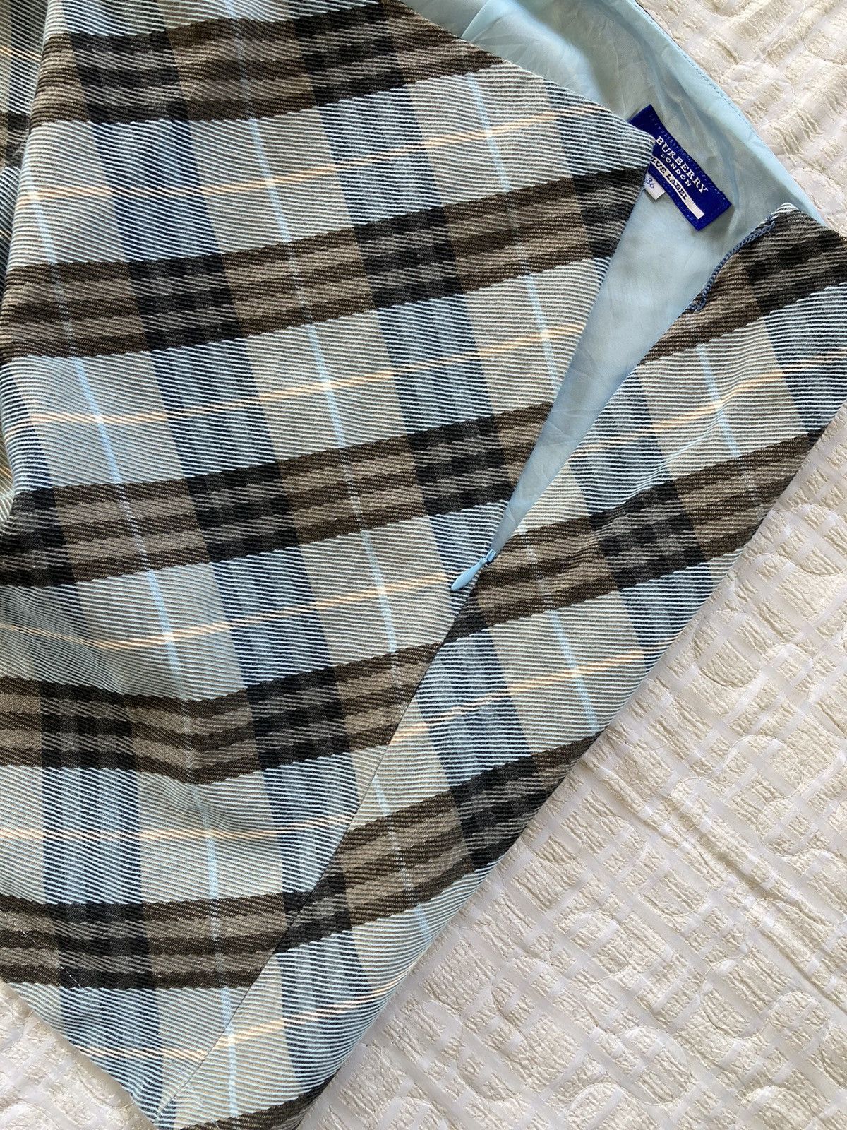 Burberry AUTHENTIC BURBERRY NOVA BLUE NOVA CHECK SEXY SKIRT Size 36" / US 14 / IT 50 - 4 Thumbnail