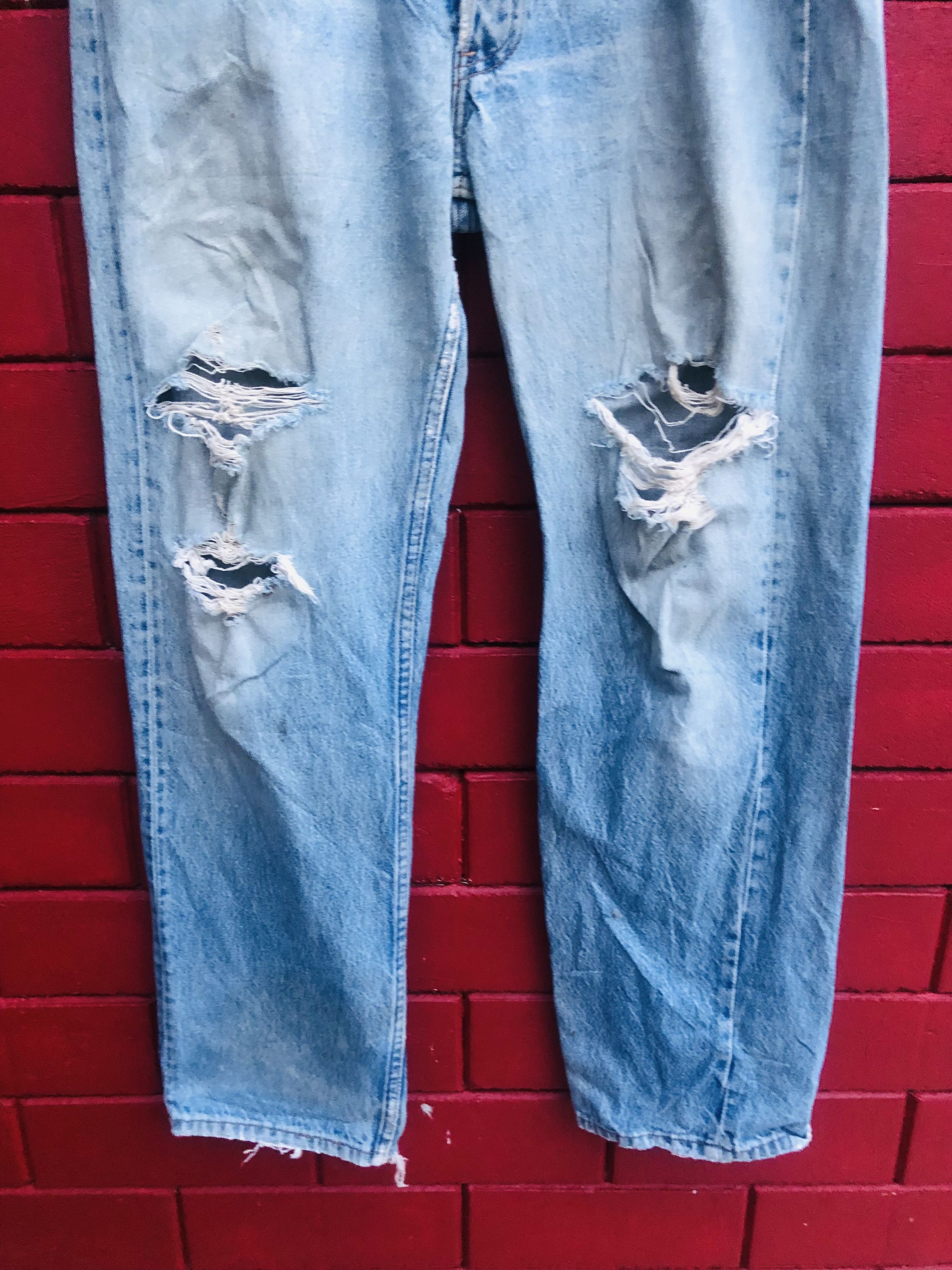 Japanese Brand × Vintage Vintage Levis Distressed Sky Blue Colour Designer Style Size US 31 - 4 Thumbnail