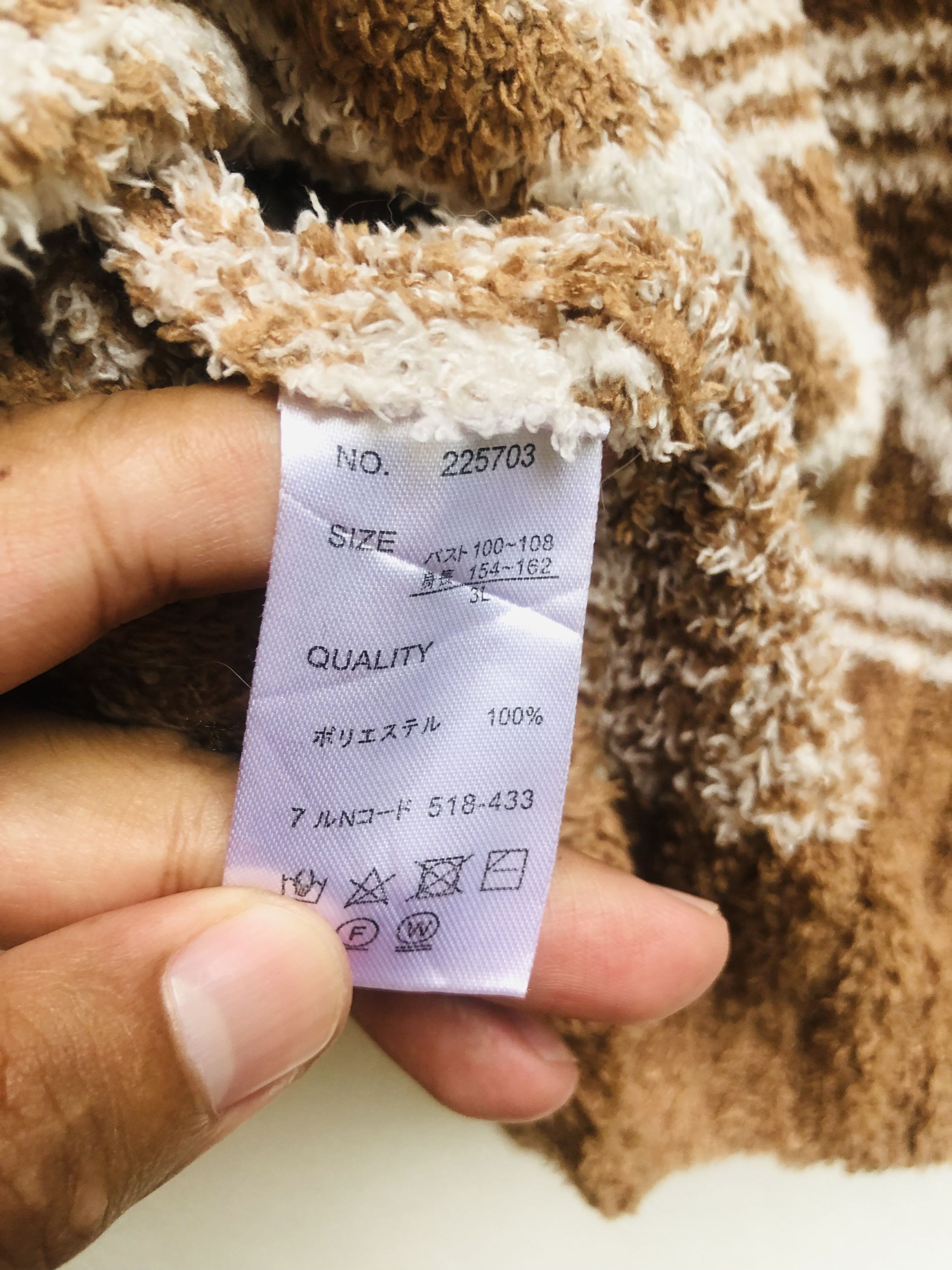 Japanese Brand × Vintage Vintage Finty Knitwear Designed Fashion Style Size US M / EU 48-50 / 2 - 7 Thumbnail