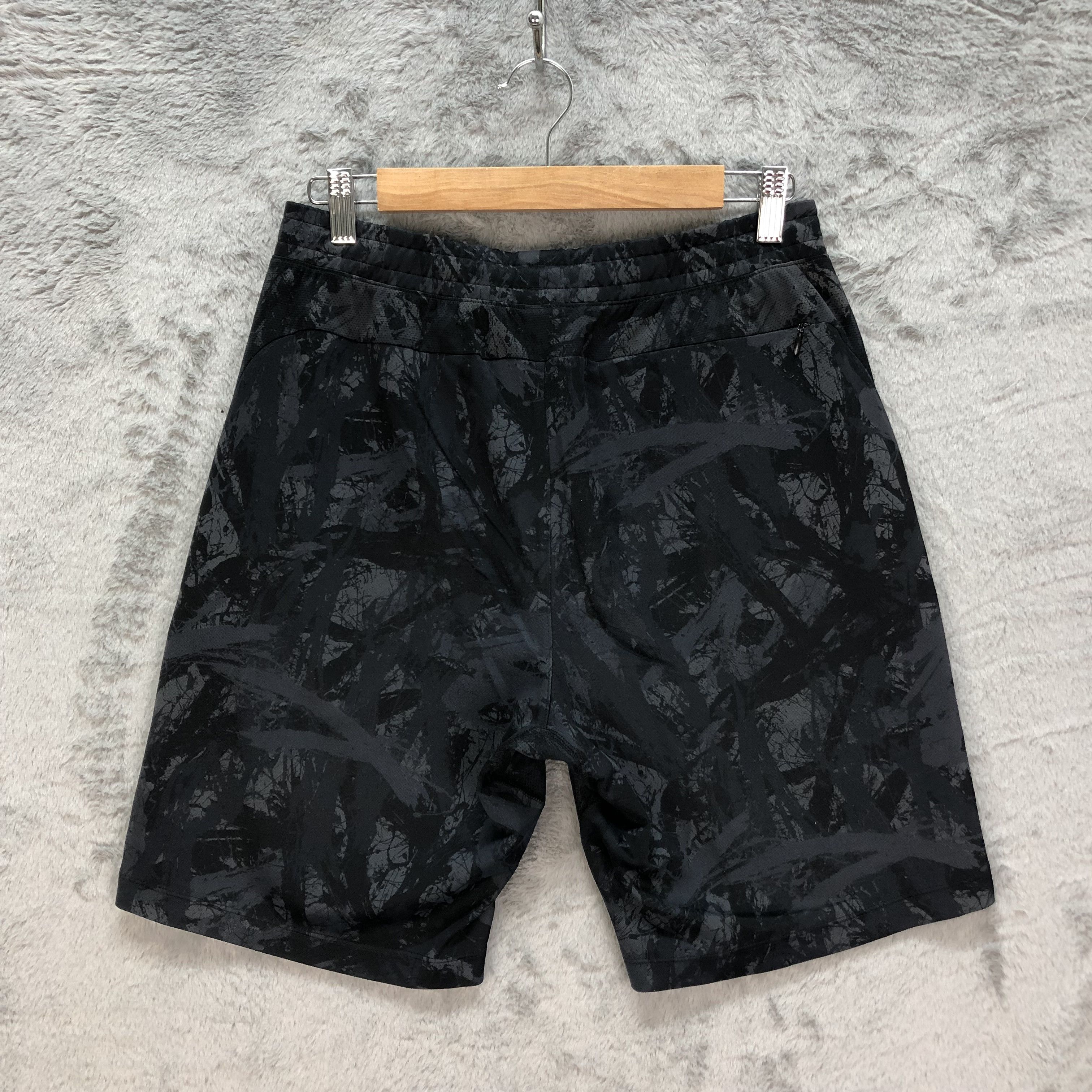 Japanese Brand Uniqlo Nice Art Designs Shorts Pant #6212-54 Size US 30 / EU 46 - 10 Thumbnail