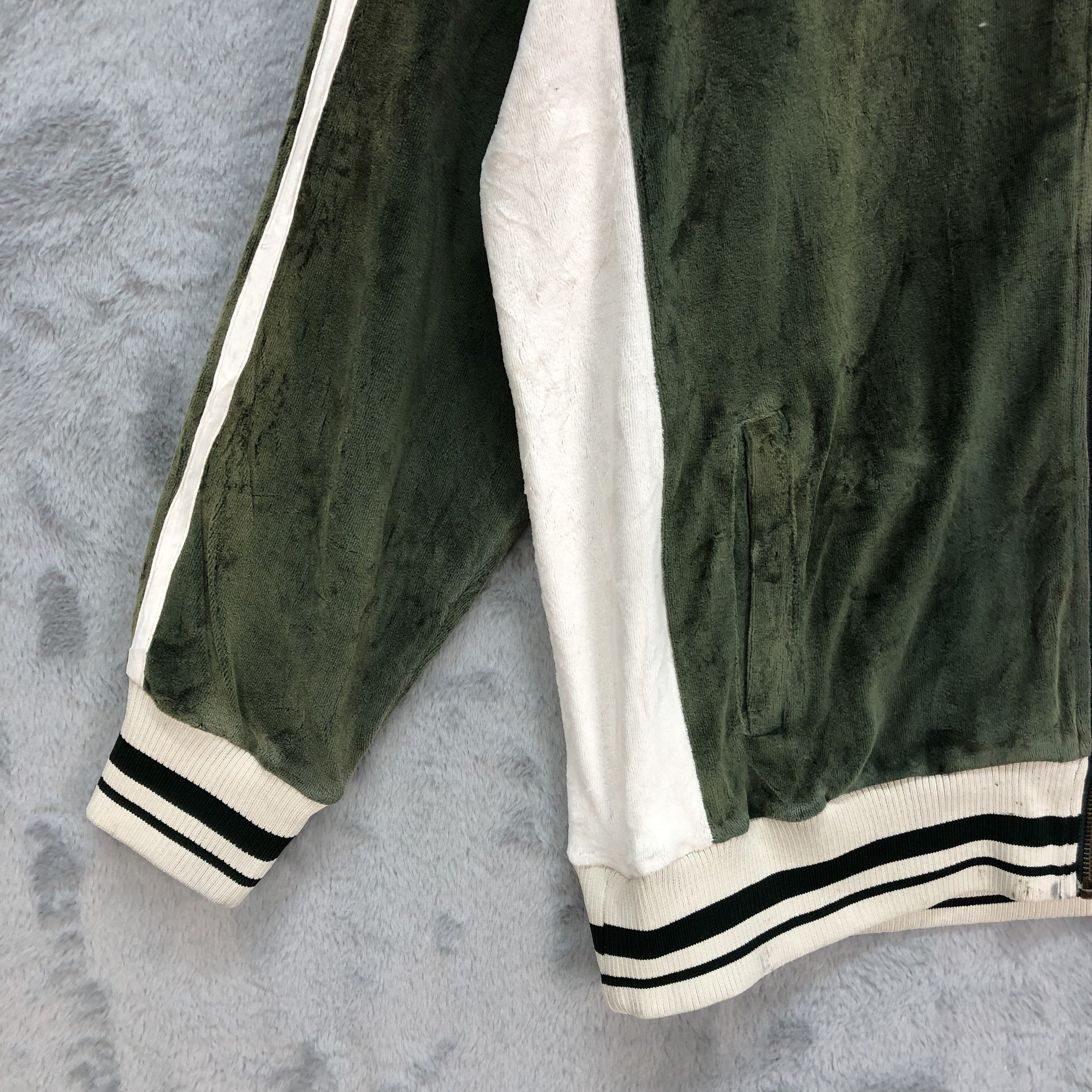 Japanese Brand Luvgun Spell Out Big Logo Velvet Jacket #6192-53 Size US L / EU 52-54 / 3 - 9 Thumbnail