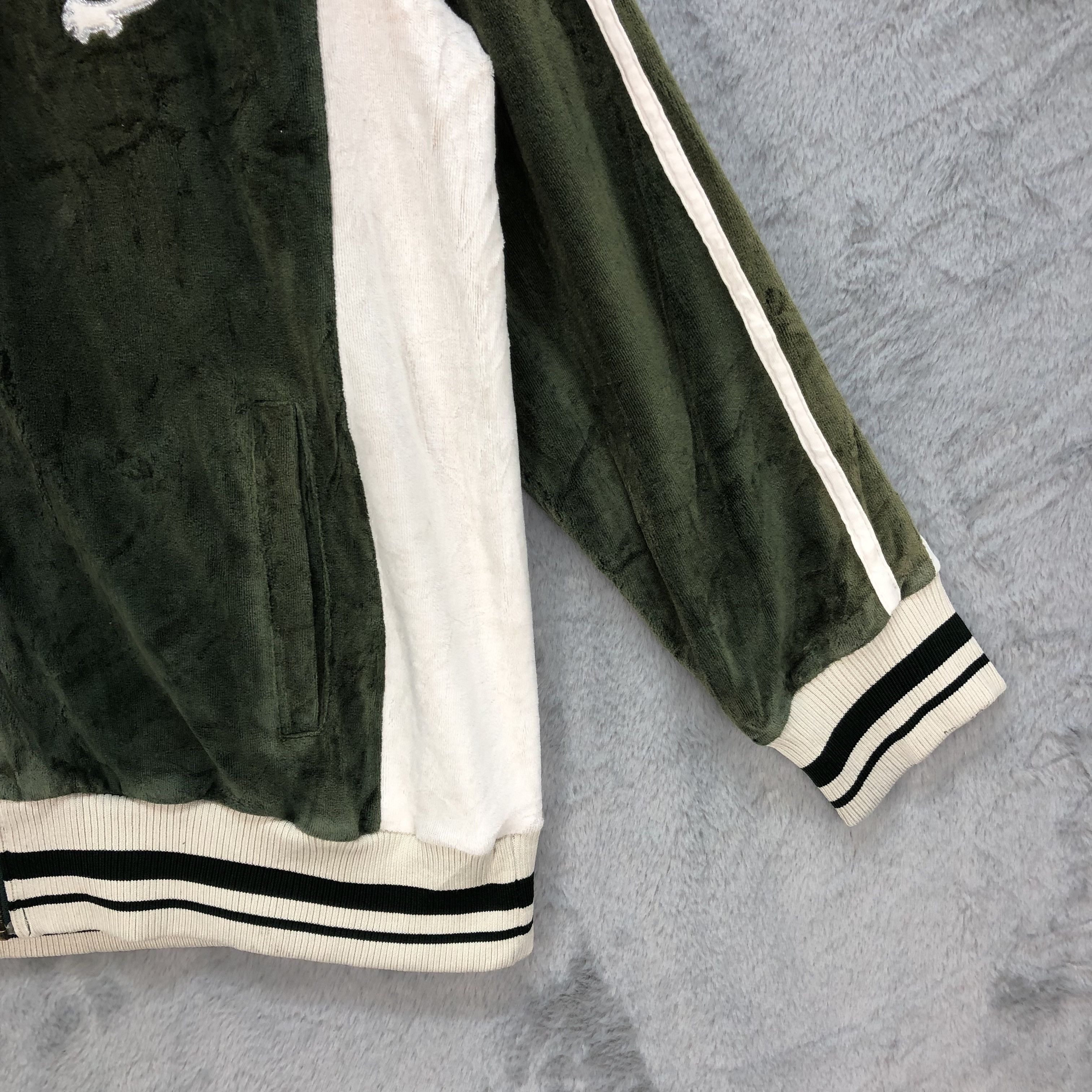 Japanese Brand Luvgun Spell Out Big Logo Velvet Jacket #6192-53 Size US L / EU 52-54 / 3 - 10 Thumbnail