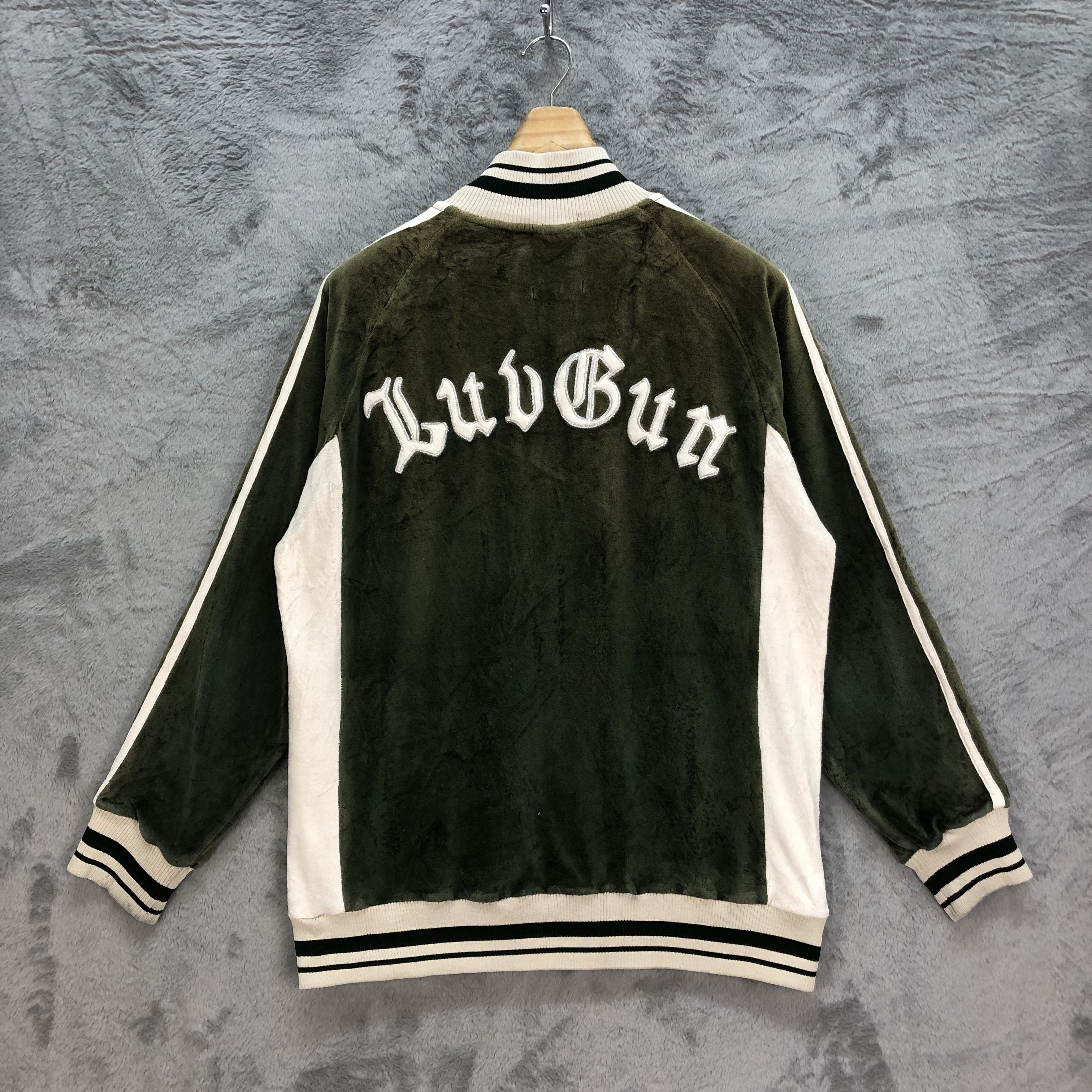 Japanese Brand Luvgun Spell Out Big Logo Velvet Jacket #6192-53 Size US L / EU 52-54 / 3 - 1 Thumbnail