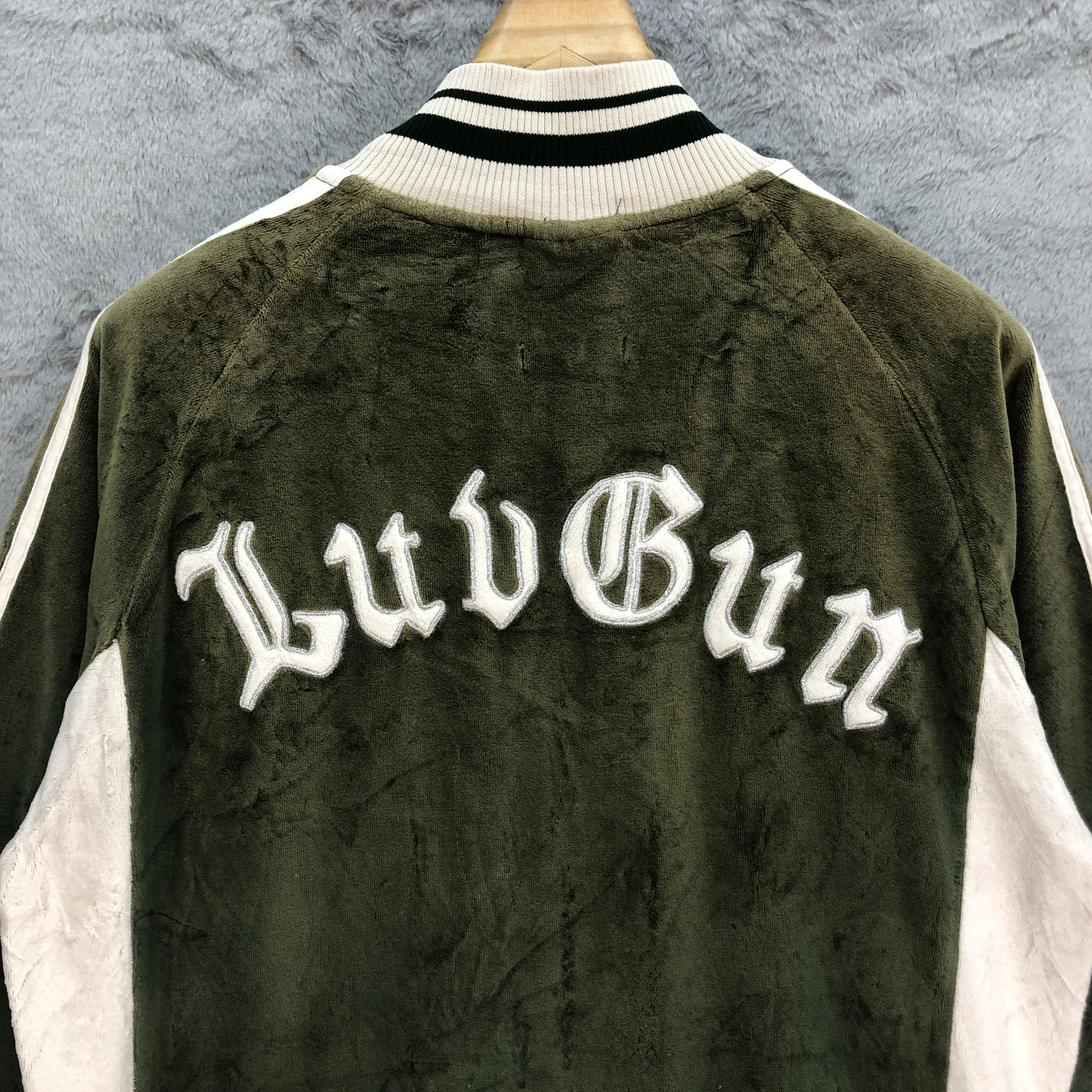 Japanese Brand Luvgun Spell Out Big Logo Velvet Jacket #6192-53 Size US L / EU 52-54 / 3 - 2 Thumbnail