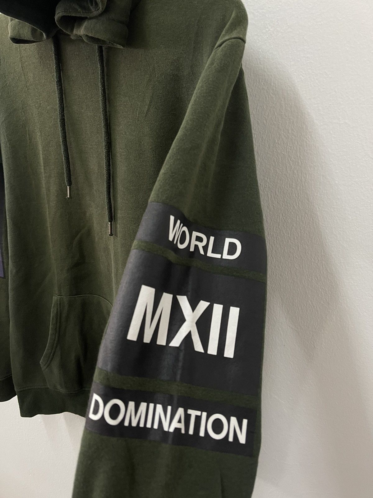 Japanese Brand × Vintage Vintage World Domination Graphic Art Hoodie Size US M / EU 48-50 / 2 - 5 Thumbnail