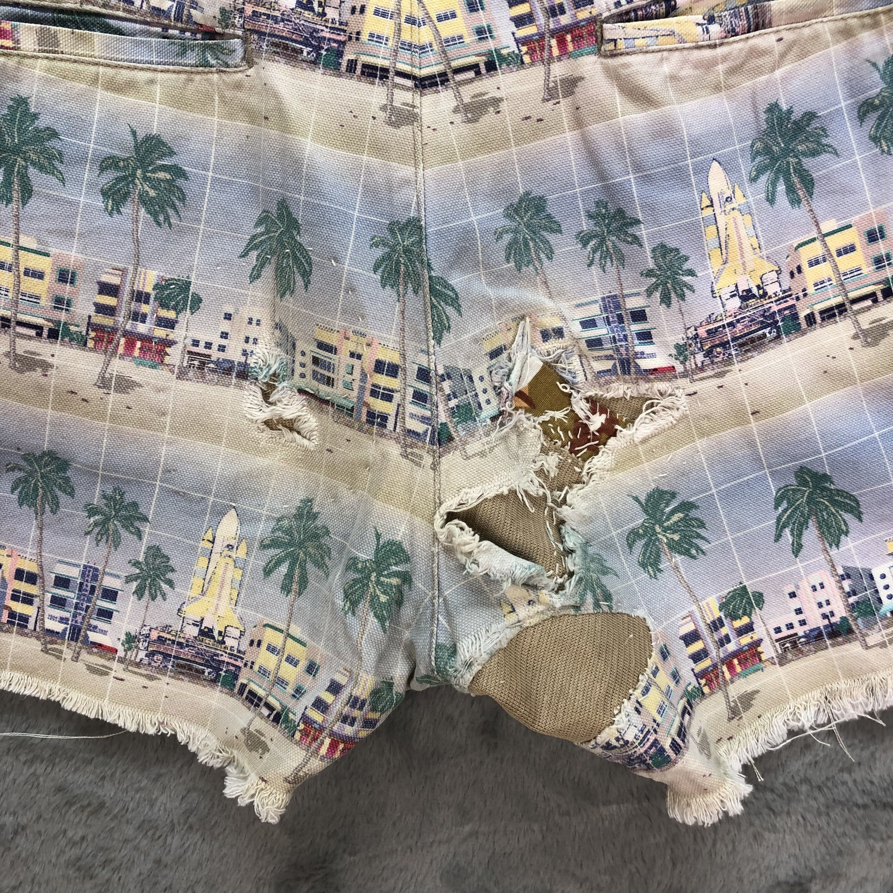 Billionaire Boys Club TRASHED🔥 BBC Beach Printed Shorts Denim #6213-54 Size US 37 - 11 Thumbnail