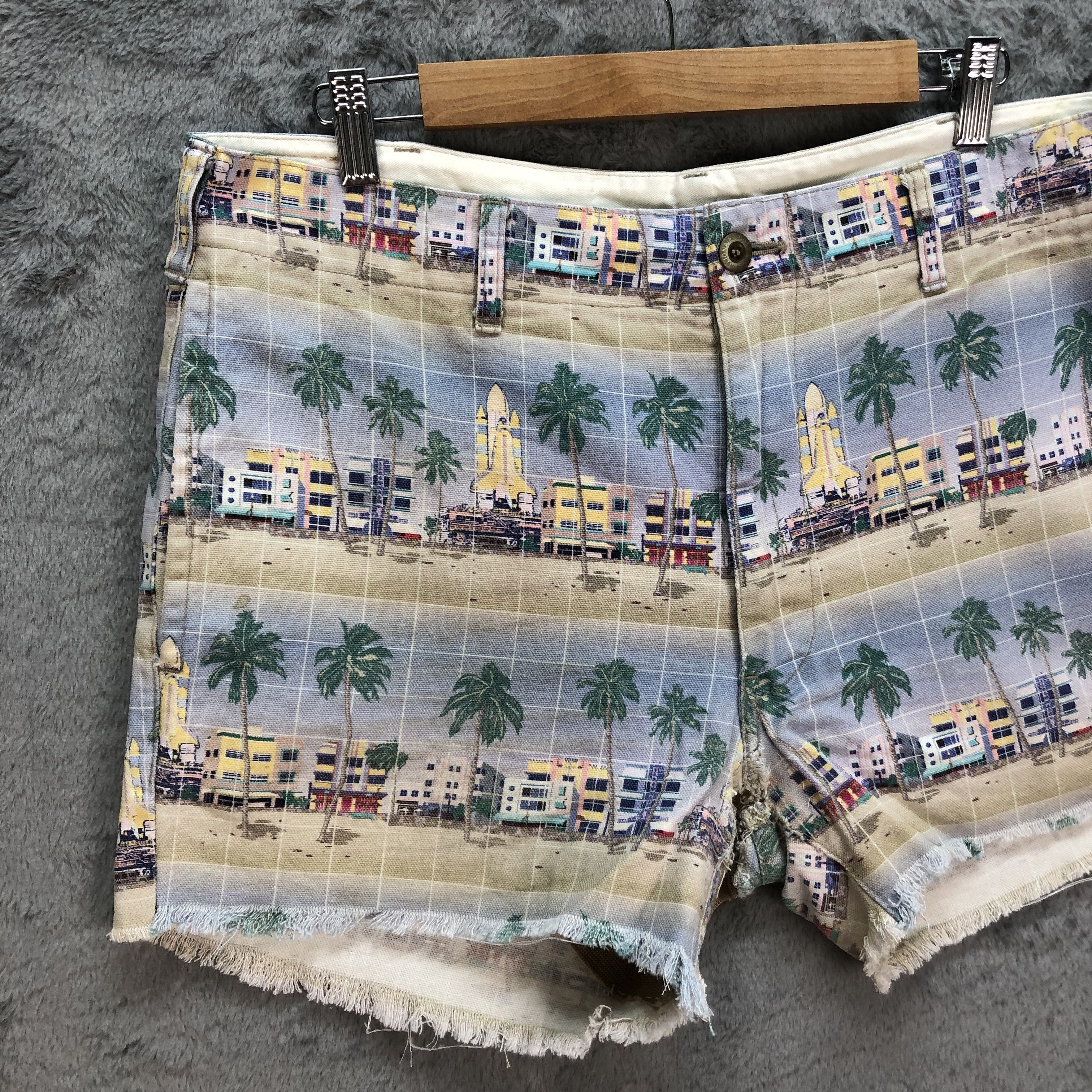 Billionaire Boys Club TRASHED🔥 BBC Beach Printed Shorts Denim #6213-54 Size US 37 - 2 Thumbnail