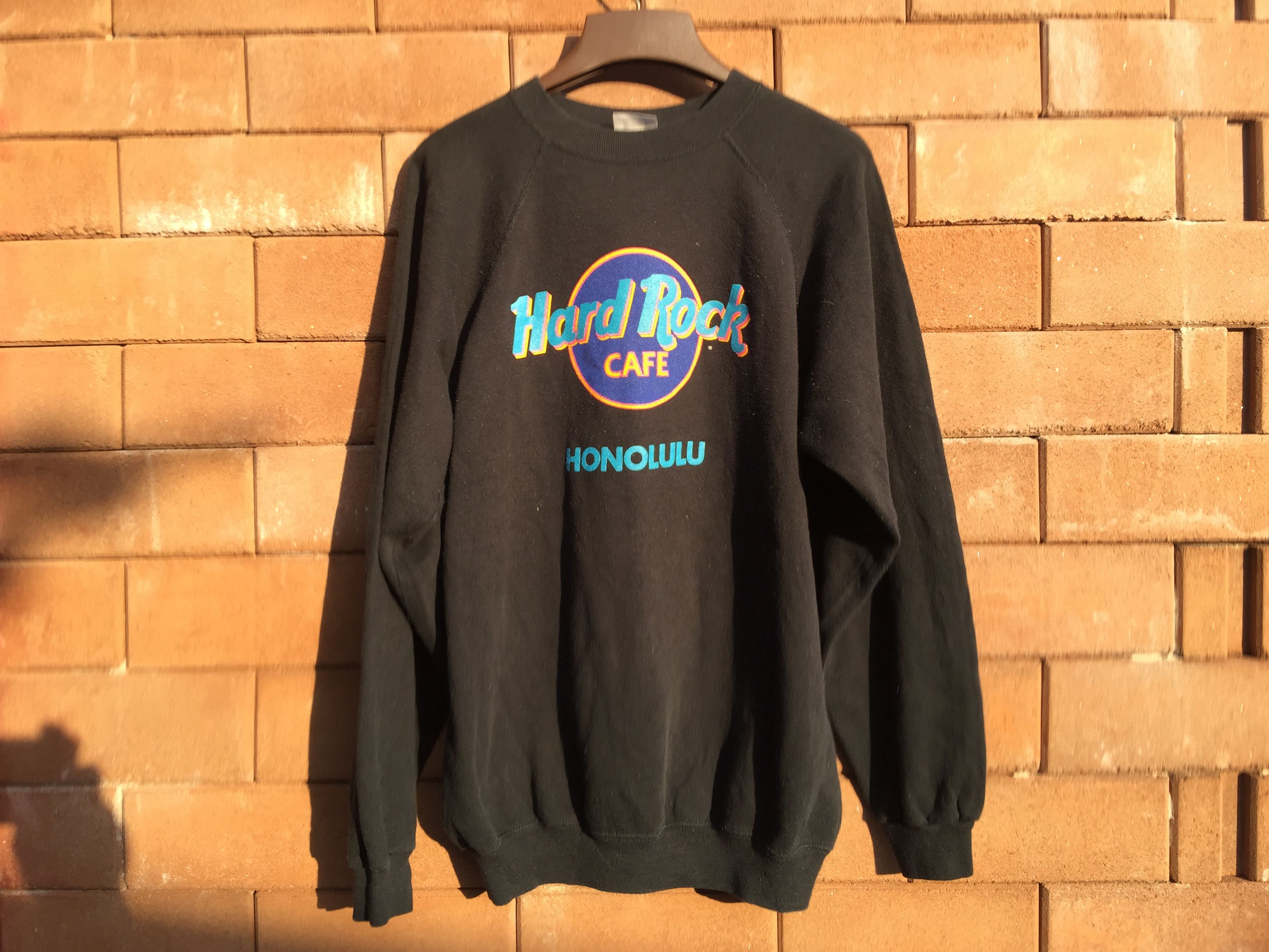 Band Tees × Designer × Japanese Brand Vintage Hard Rock Cafe Honolulu Sweatshirt Travis Scott Size US XL / EU 56 / 4 - 1 Thumbnail