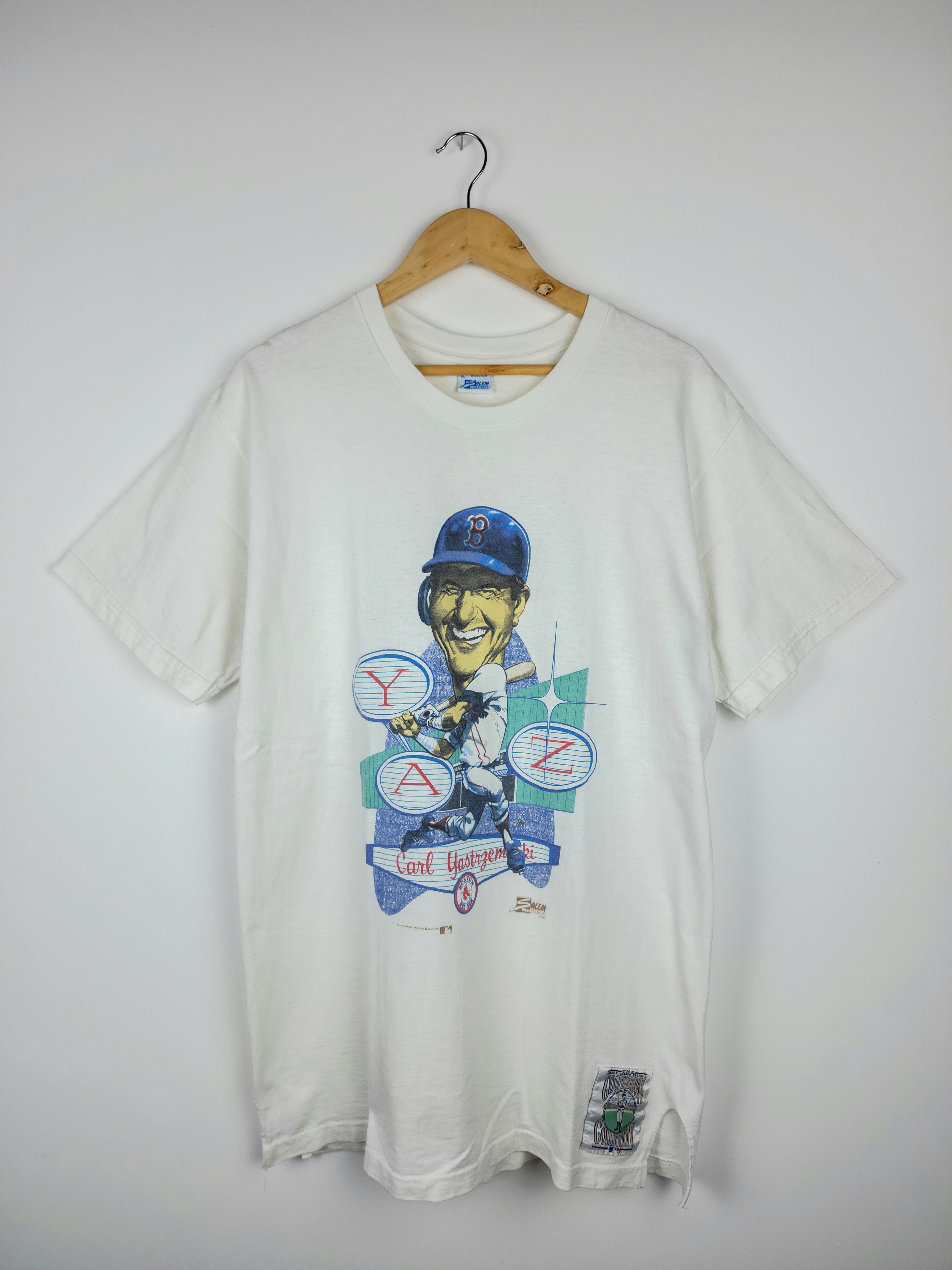 Salem Sportswear Label - 1990 CARL YASTRZEMSKI No 8 BOSTON RED SOX (XL)  T-Shirt