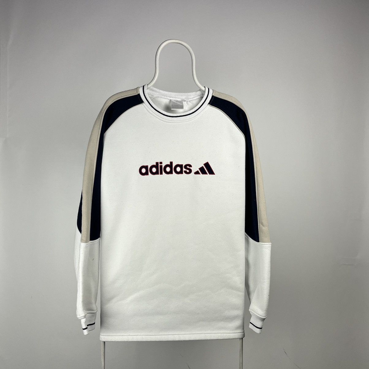 Adidas Adidas sweatshirt embroidered logo size XLarge Size US XL / EU 56 / 4 - 1 Thumbnail