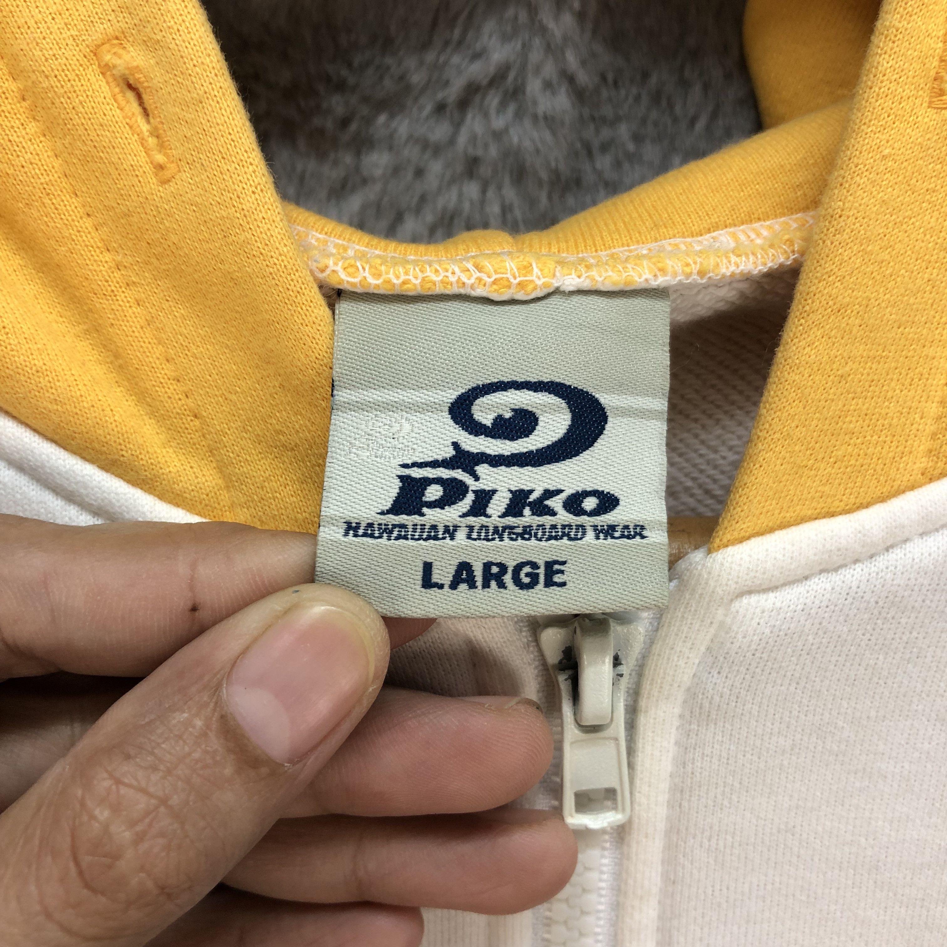 Japanese Brand 90's PIKO BIG LOGO SHORT SLEEVE ZIPPER HOODIES #6946-101 Size US L / EU 52-54 / 3 - 12 Thumbnail