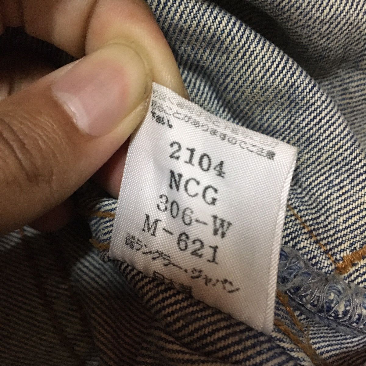 Wrangler Vintage Wrangler Distressed Denim Jacket Made in Japan Size US L / EU 52-54 / 3 - 10 Thumbnail
