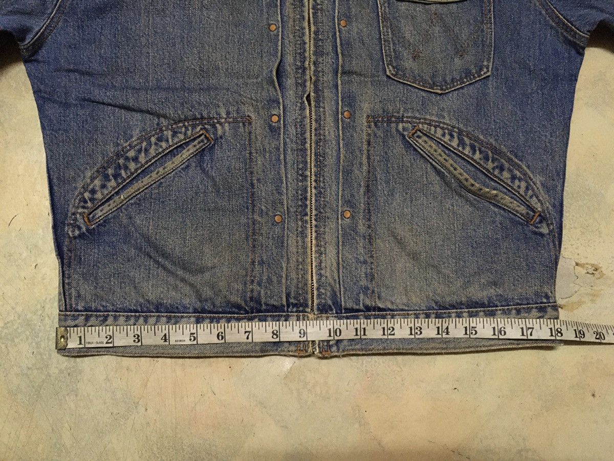 Wrangler Vintage Wrangler Distressed Denim Jacket Made in Japan Size US L / EU 52-54 / 3 - 15 Thumbnail