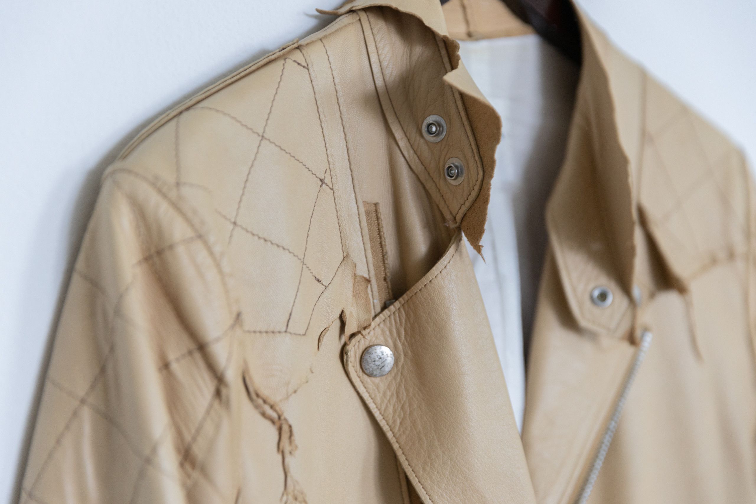 Takahiromiyashita The Soloist. Rough out leather biker jacket - rarest colorway Size US S / EU 44-46 / 1 - 17 Thumbnail