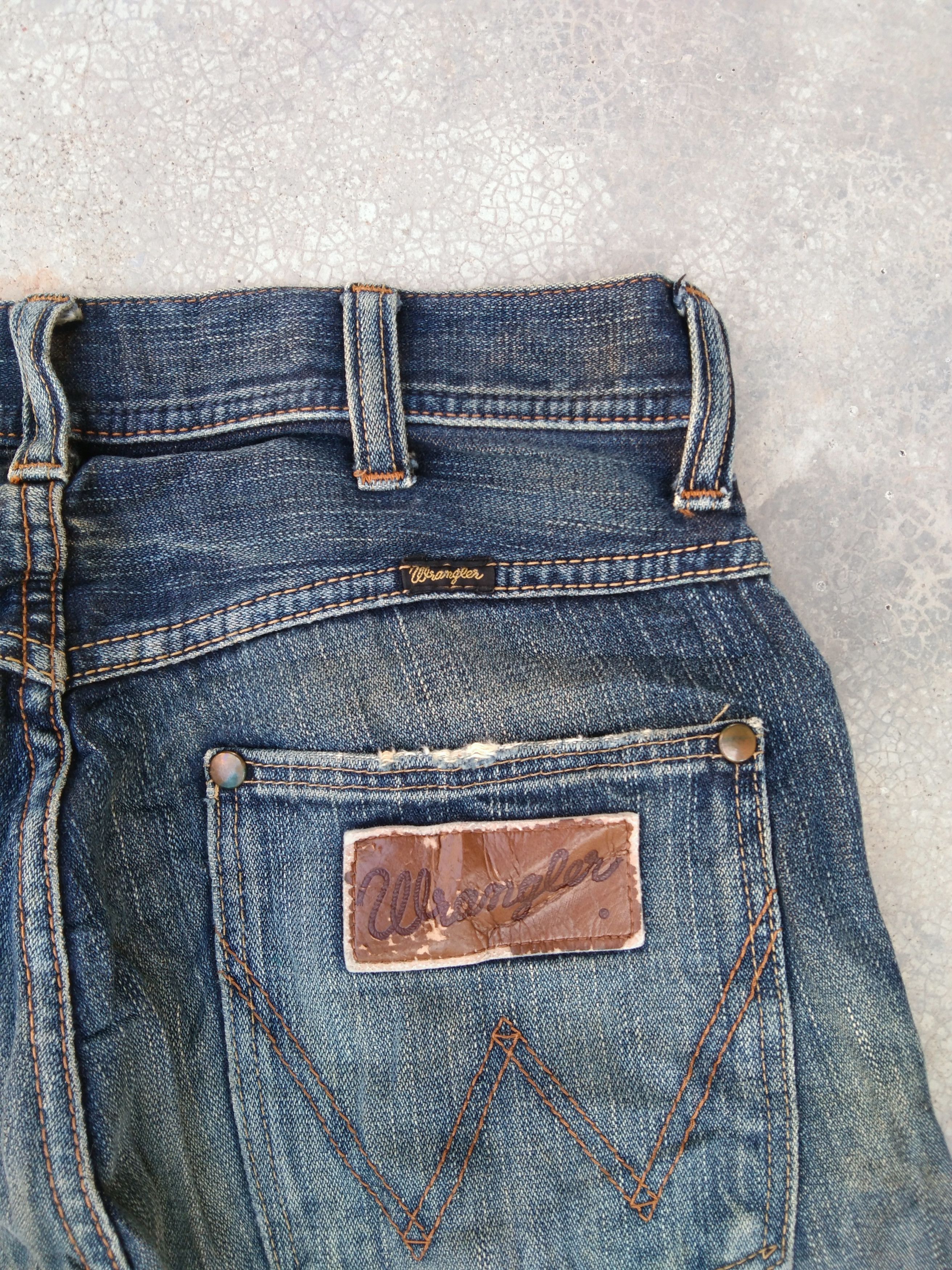 Japanese Brand Vintage Wrangler Distressed Jeans 28x31 Size US 28 / EU 44 - 3 Thumbnail