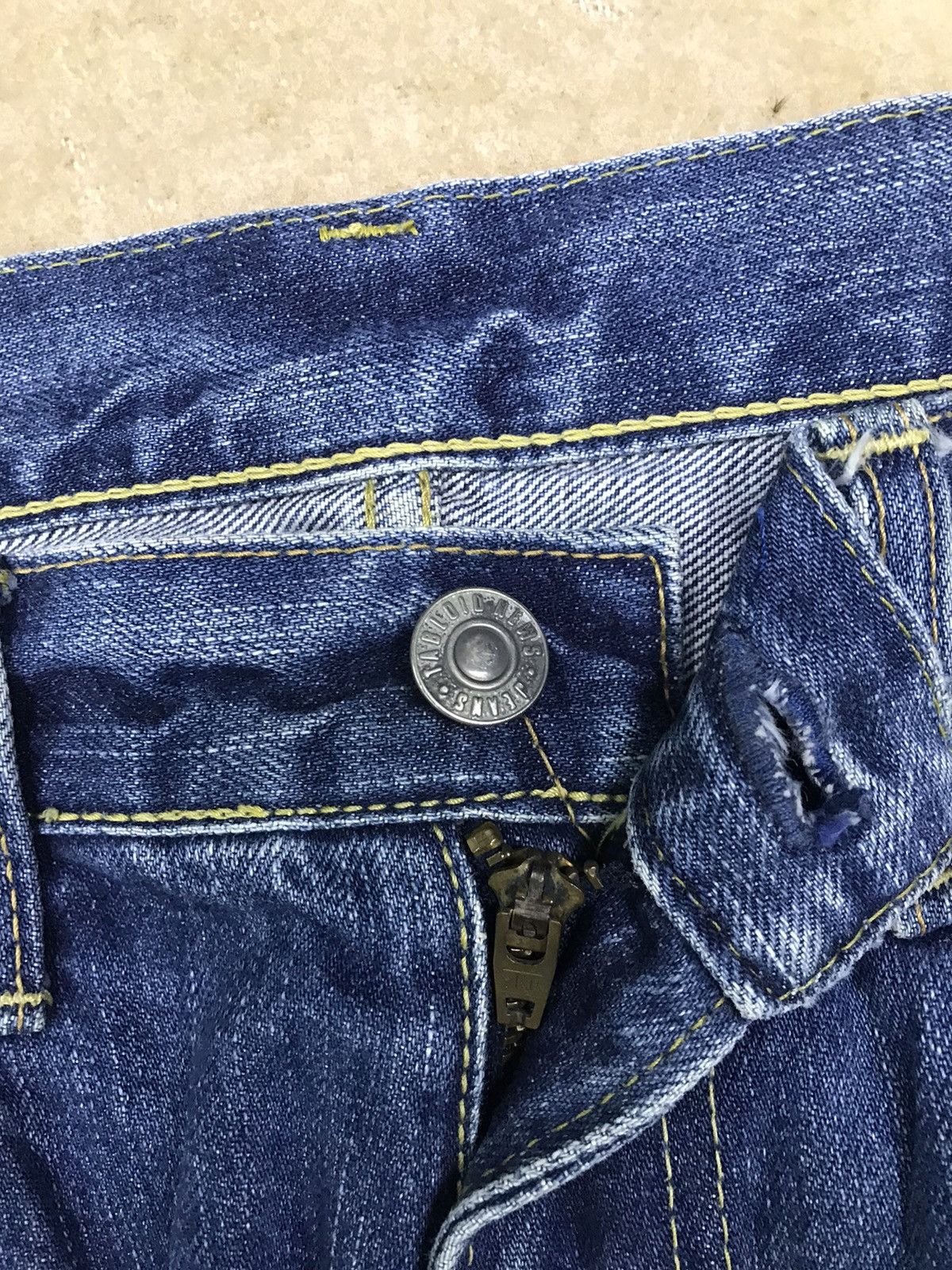 United Arrows × Vintage United Arrows x Tabloid News Non Selvedge Denim Size 3 Size US 31 - 6 Thumbnail