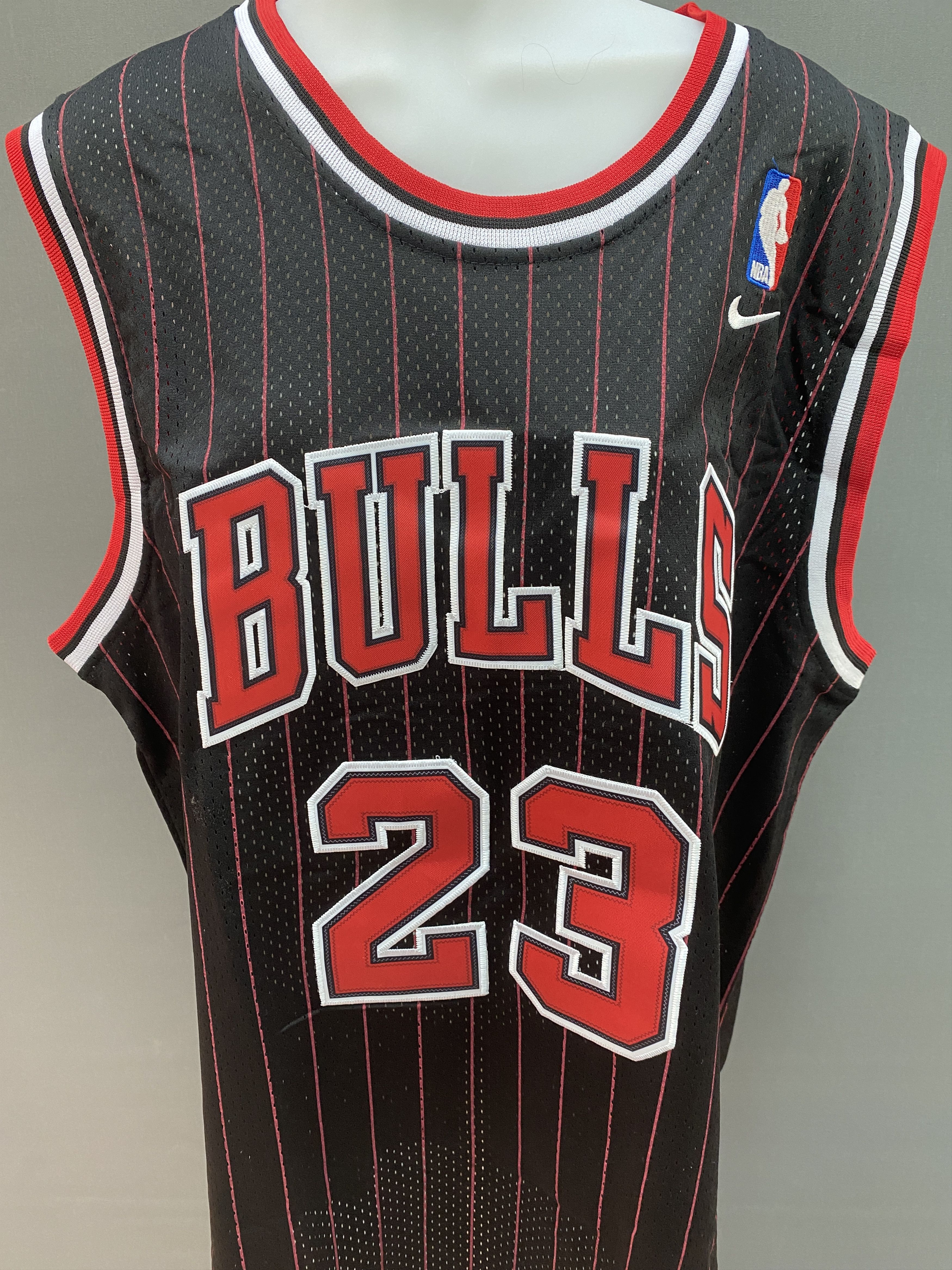 Nike Jordan 23 CHICAGO BULLS Black Red Lines Men's Jersey XL