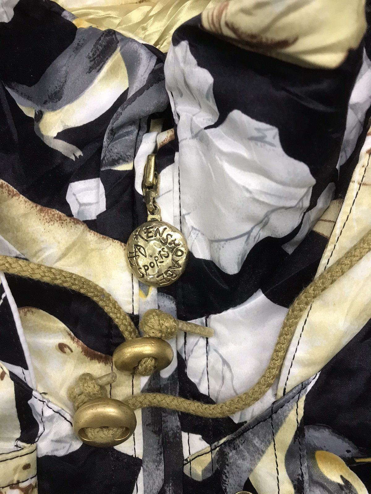 Japanese Brand × Kensho Abe × Vintage Kensho Abe Winter Animal Over Print Puffer Hoodie Jacket Size US M / EU 48-50 / 2 - 8 Thumbnail