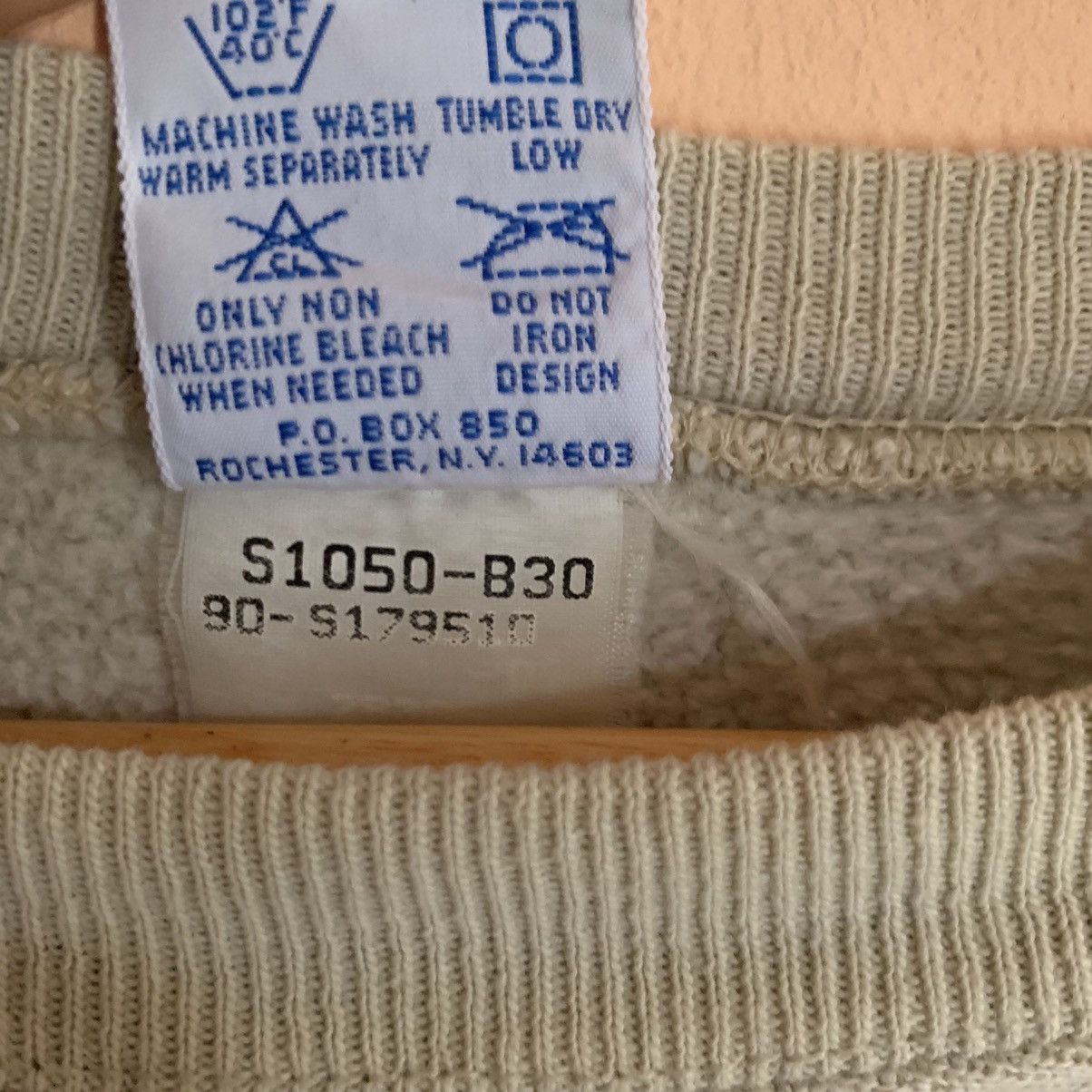 Champion VINTAGE CHAMPION SWEATSHIRT REVERSEWEAVE BETA EMBROIDERY Size US XL / EU 56 / 4 - 7 Thumbnail