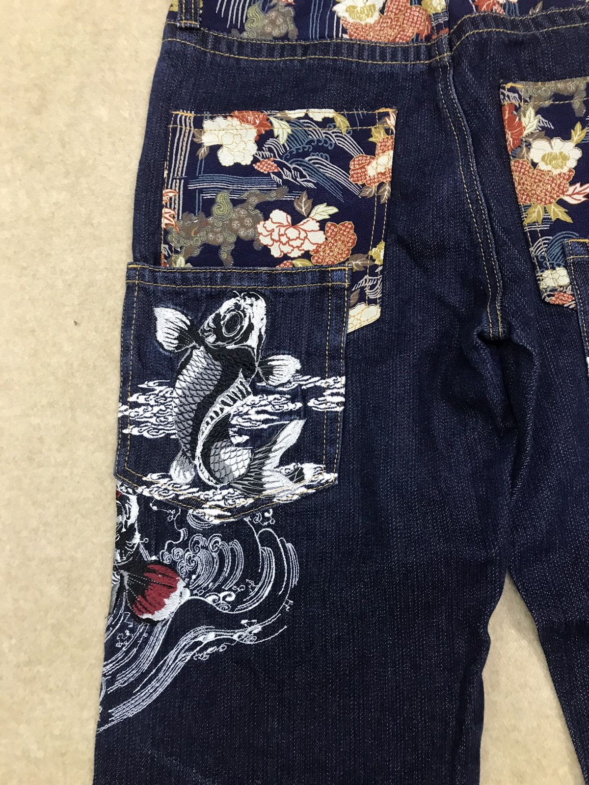 Japanese Brand Koi Fish Multi Pocket Denim Size 29x32 Size US 29 - 10 Thumbnail