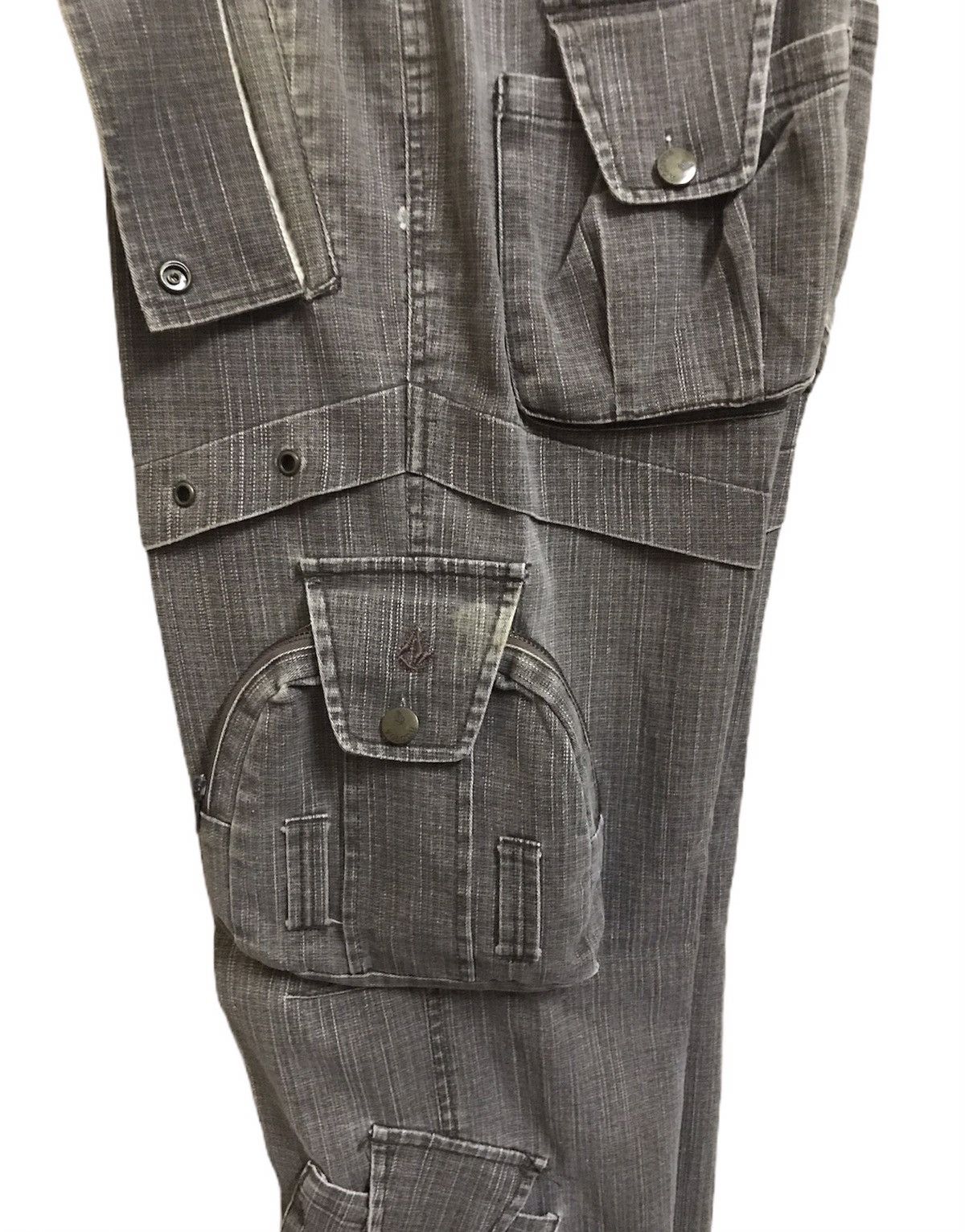Japanese Brand × Volcom Authentic Volcom cargo pants Multi pocket Size 28x30 Size US 28 / EU 44 - 5 Thumbnail