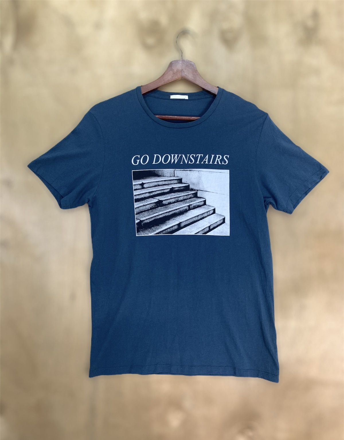 Japanese Brand GU Box Logo Center Stairway Graphic Summer Streetwear Shirt Size US S / EU 44-46 / 1 - 1 Thumbnail