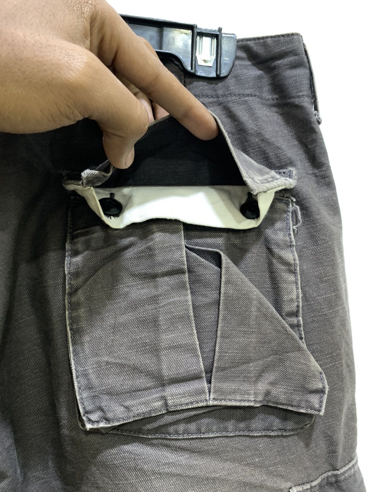 Avirex × Japanese Brand AVIREX Airforce Parachut Flight Multipocket Baggy CargoPant Size US 33 - 13 Thumbnail