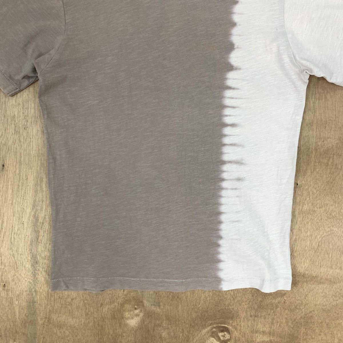 Japanese Brand × Uniqlo UNIQLO UT Tie Dye Japanese Font Art Souvenir Sukajan Tshirt Size US M / EU 48-50 / 2 - 11 Thumbnail